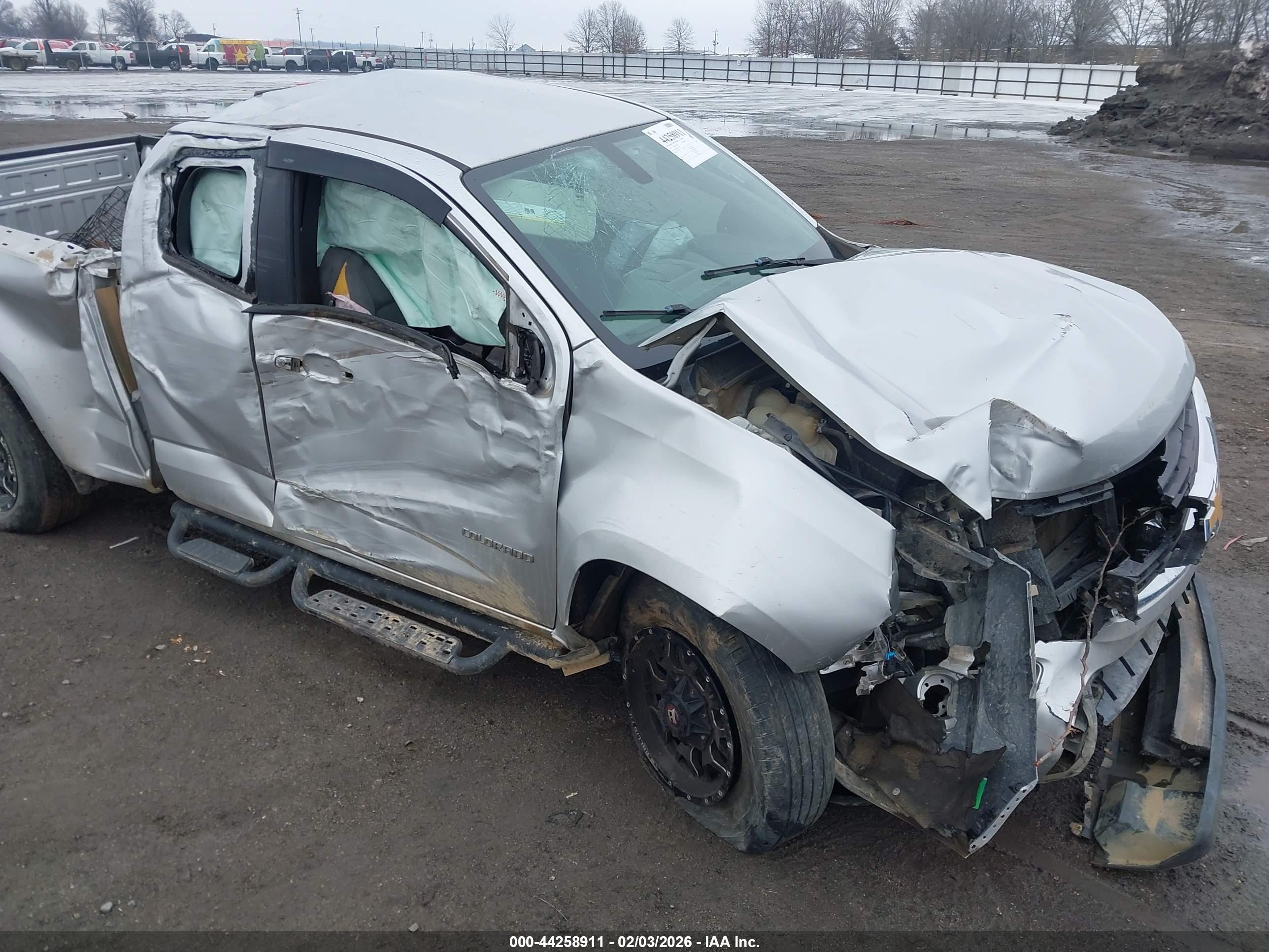 CHEVROLET COLORADO image 6