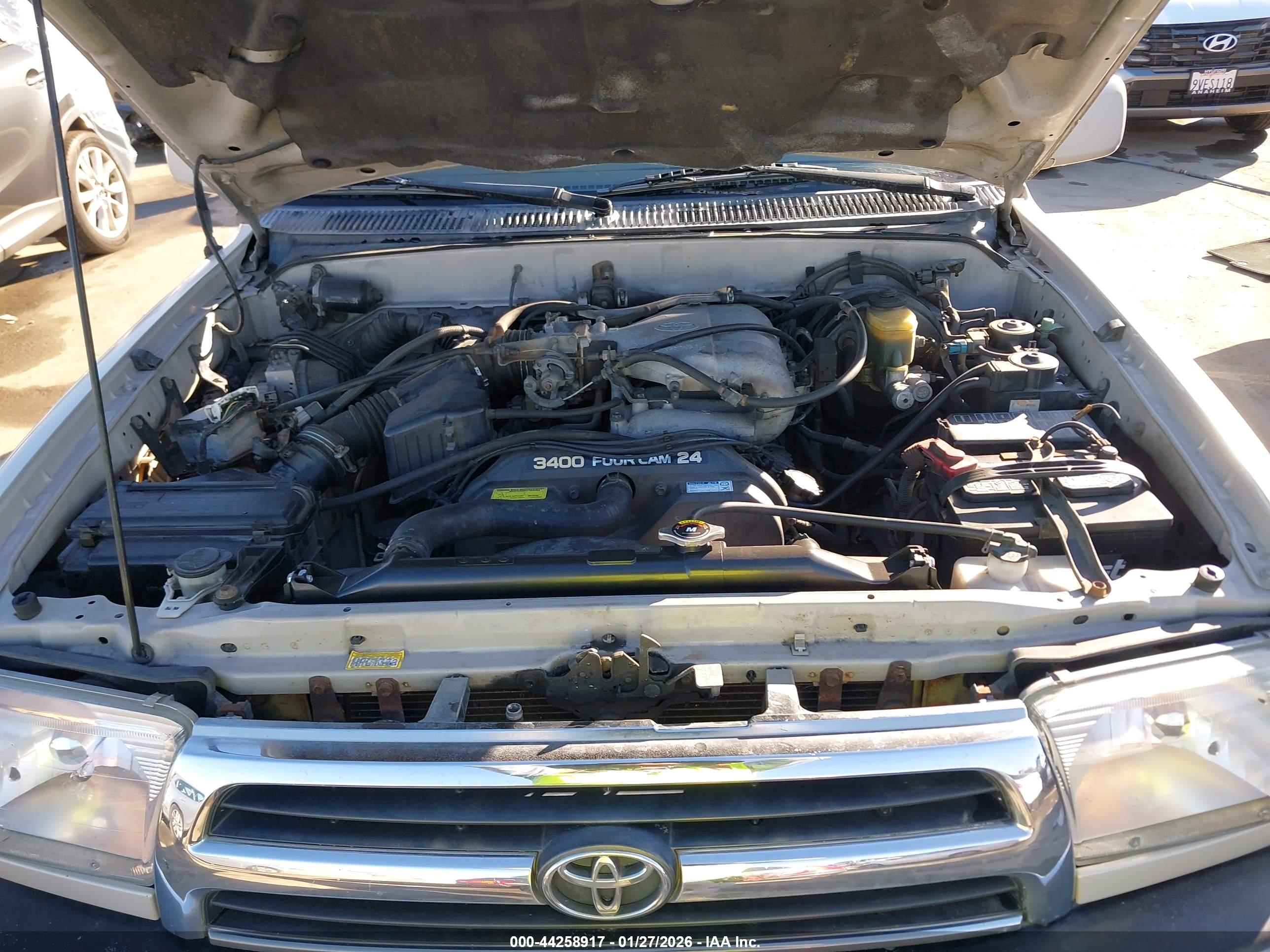 TOYOTA 4RUNNER image 10