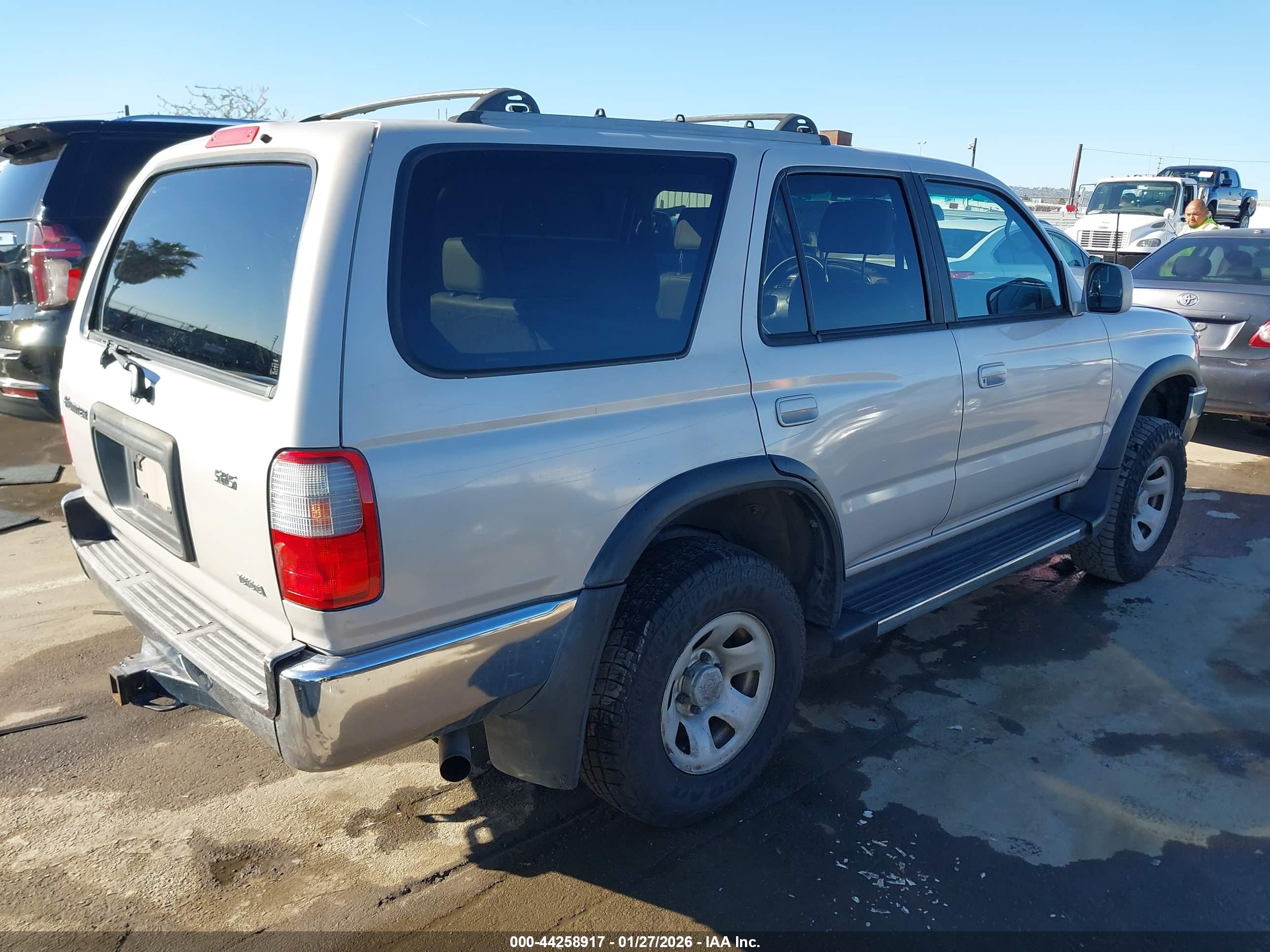 TOYOTA 4RUNNER image 4