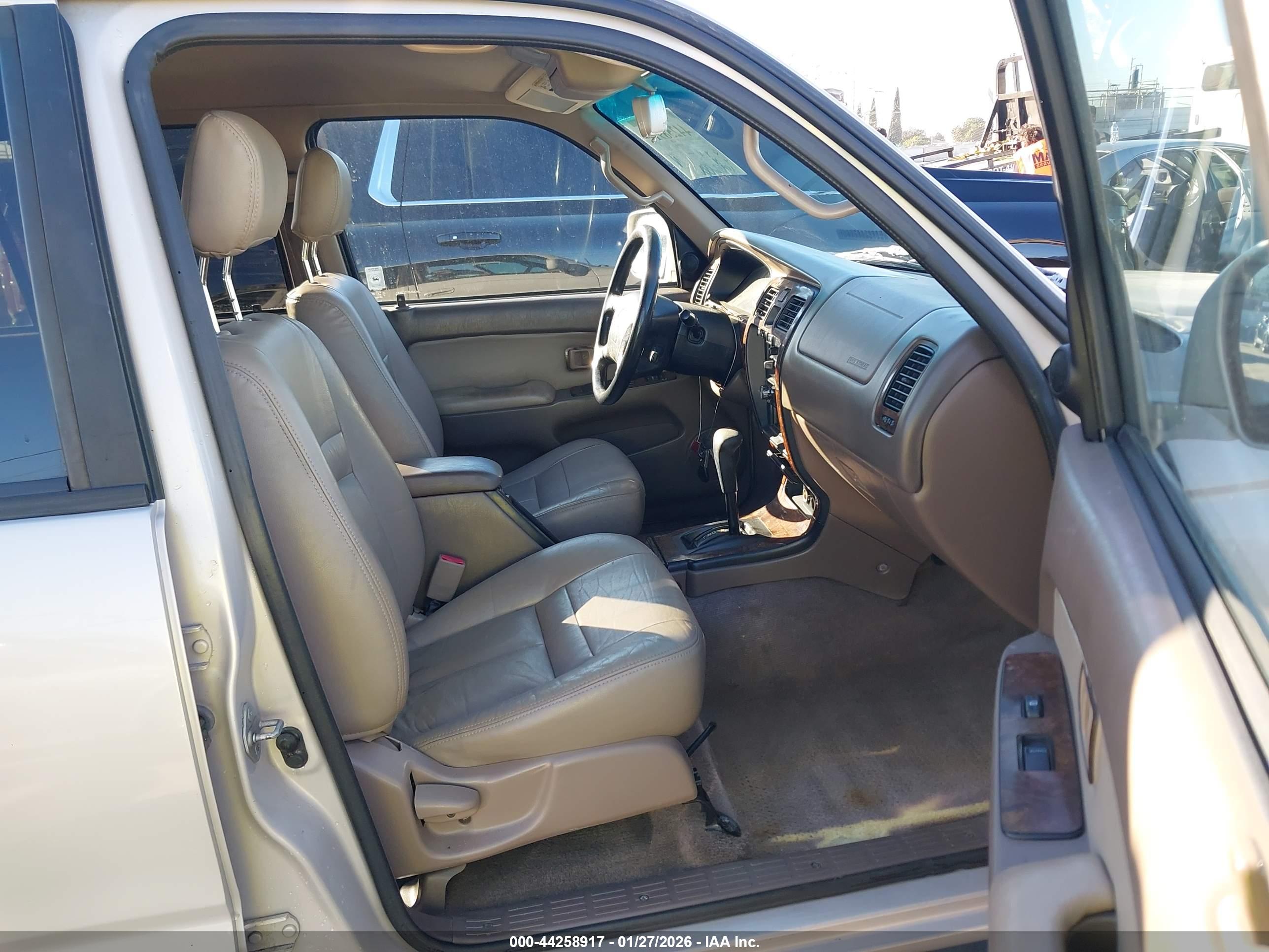 TOYOTA 4RUNNER image 5