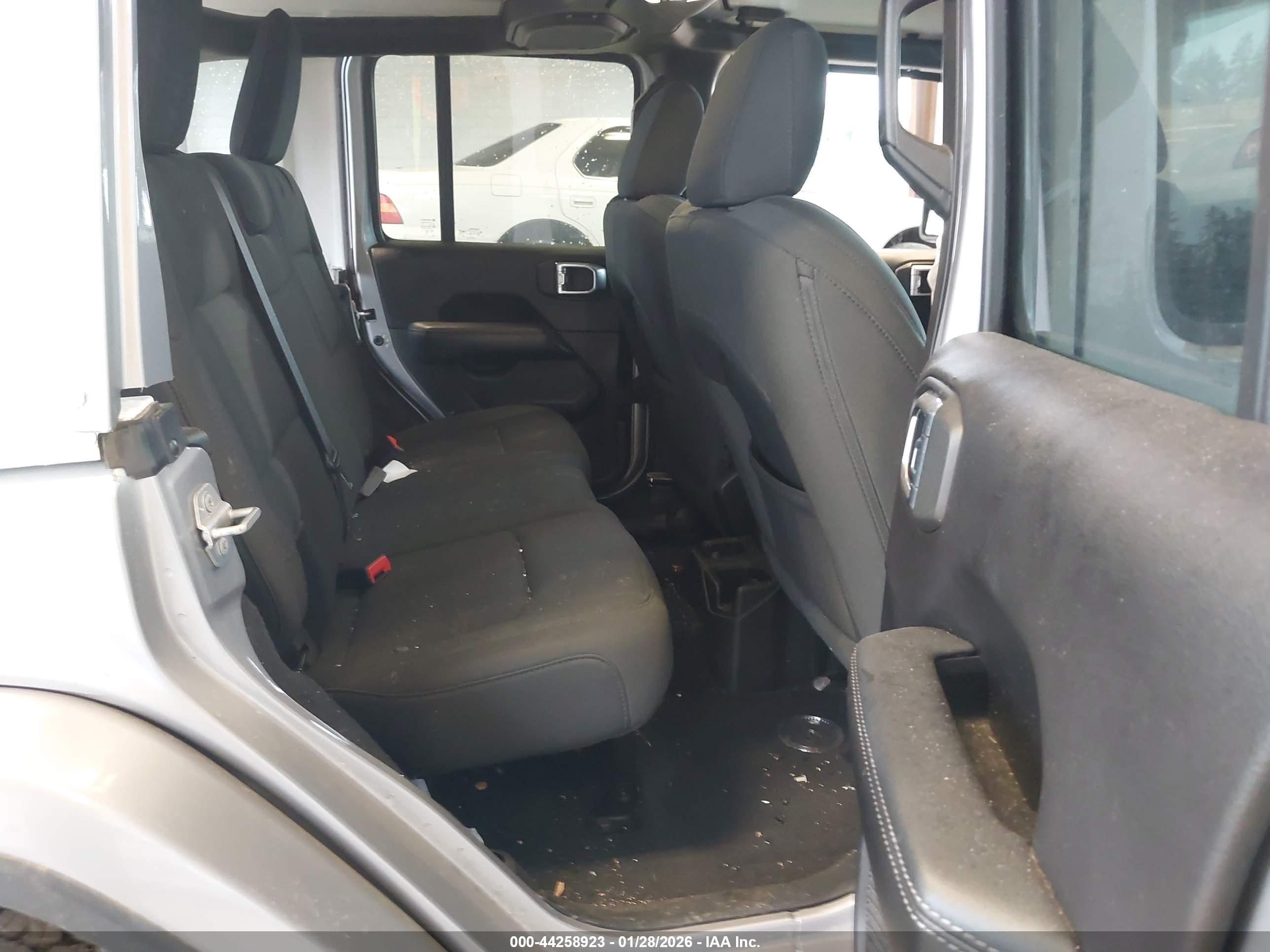 JEEP WRANGLER image 8