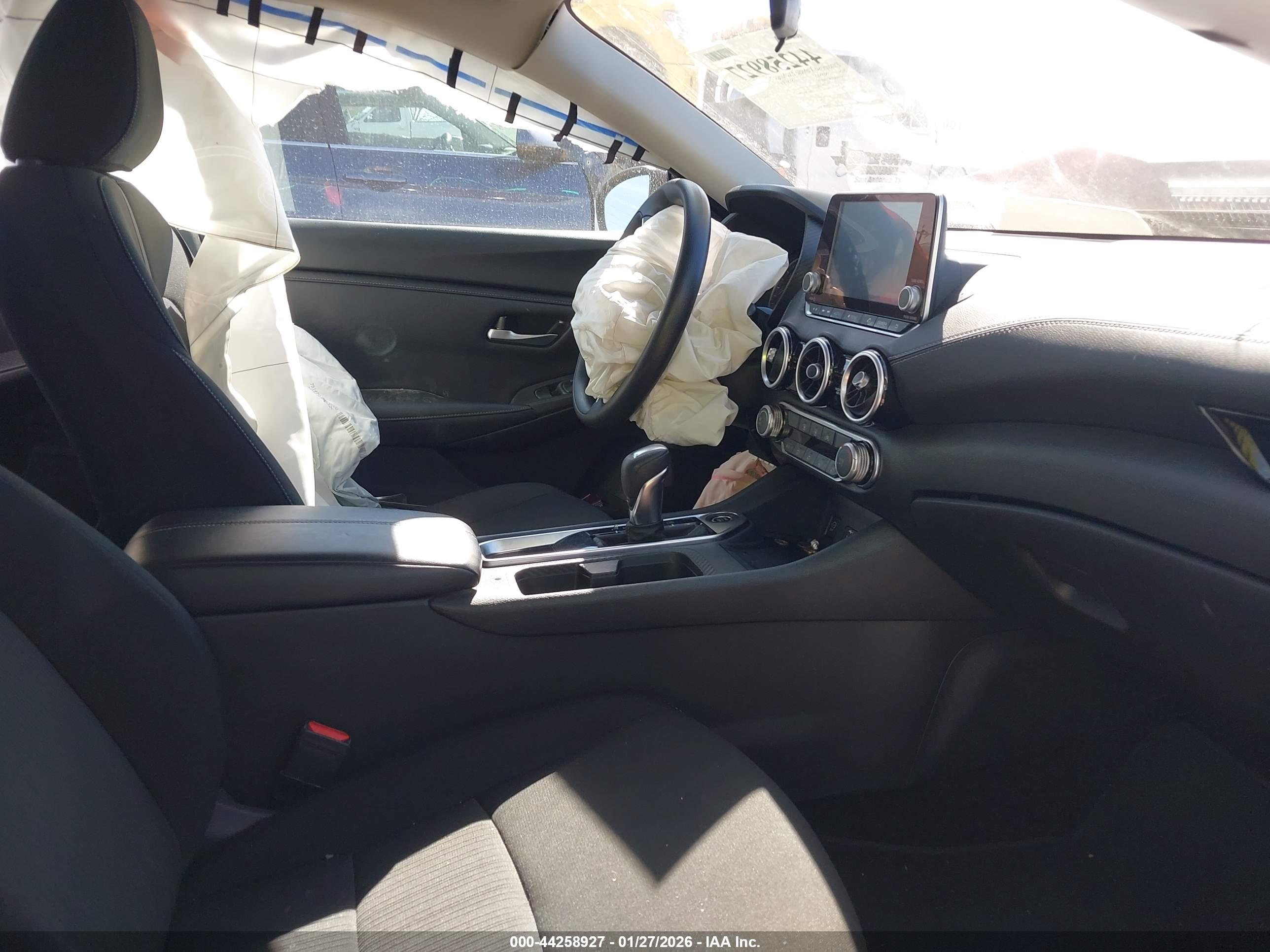 NISSAN SENTRA image 5