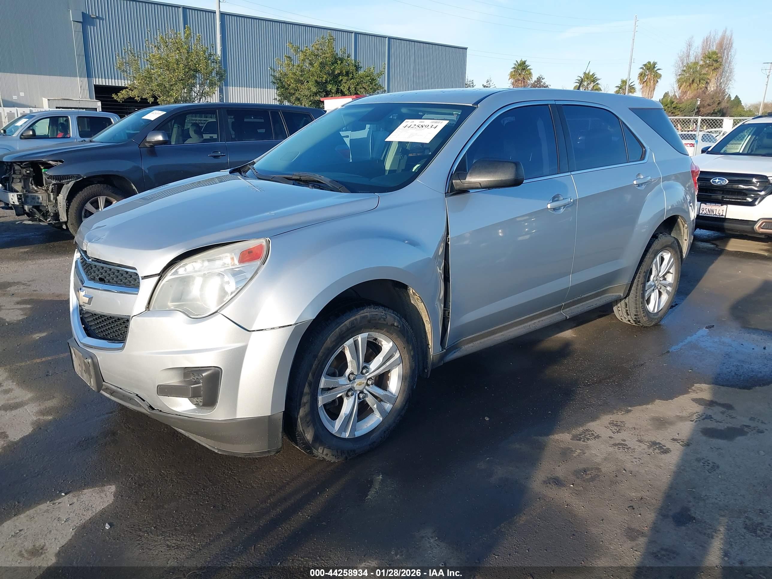 CHEVROLET EQUINOX image 2