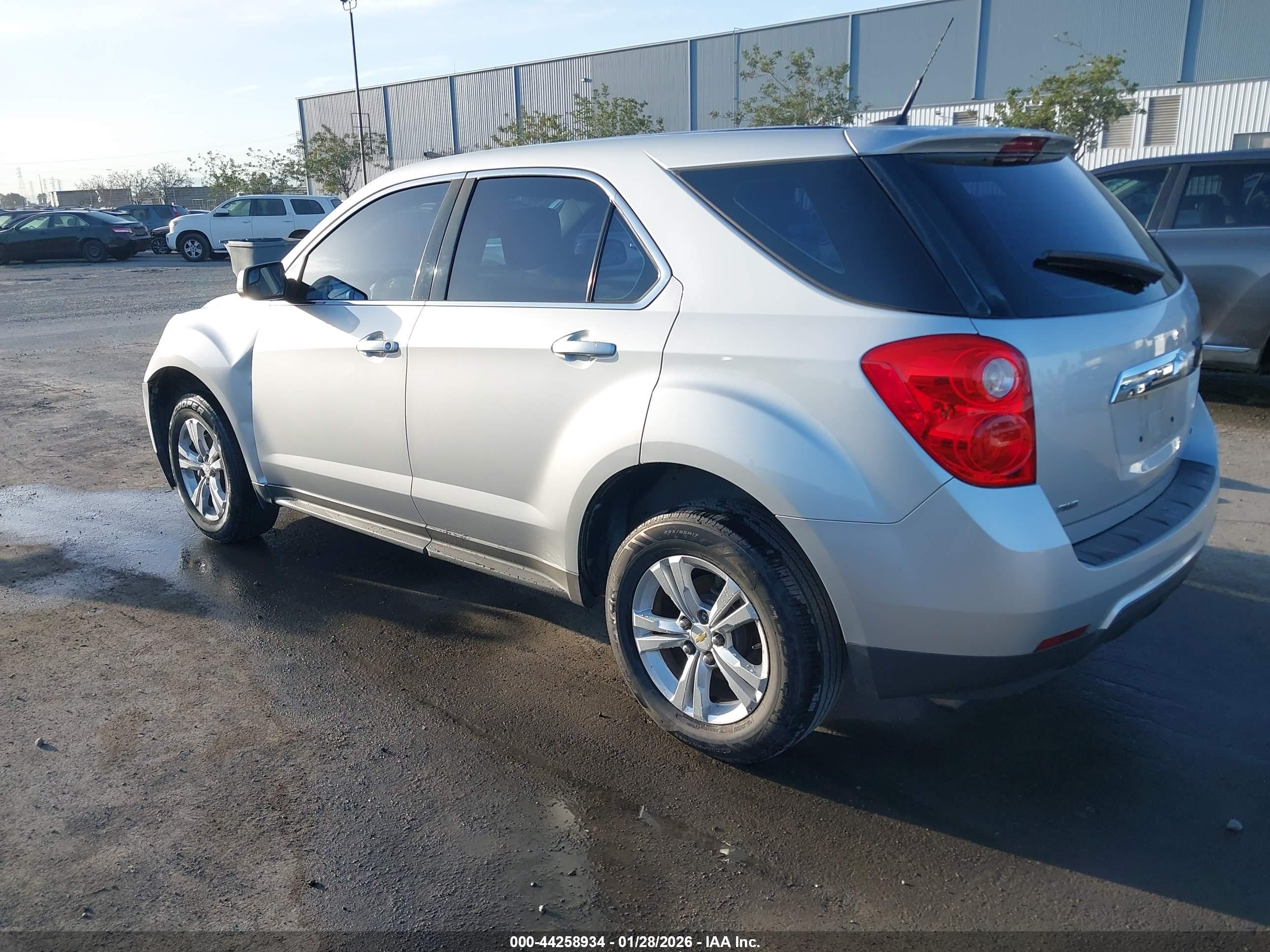 CHEVROLET EQUINOX image 3