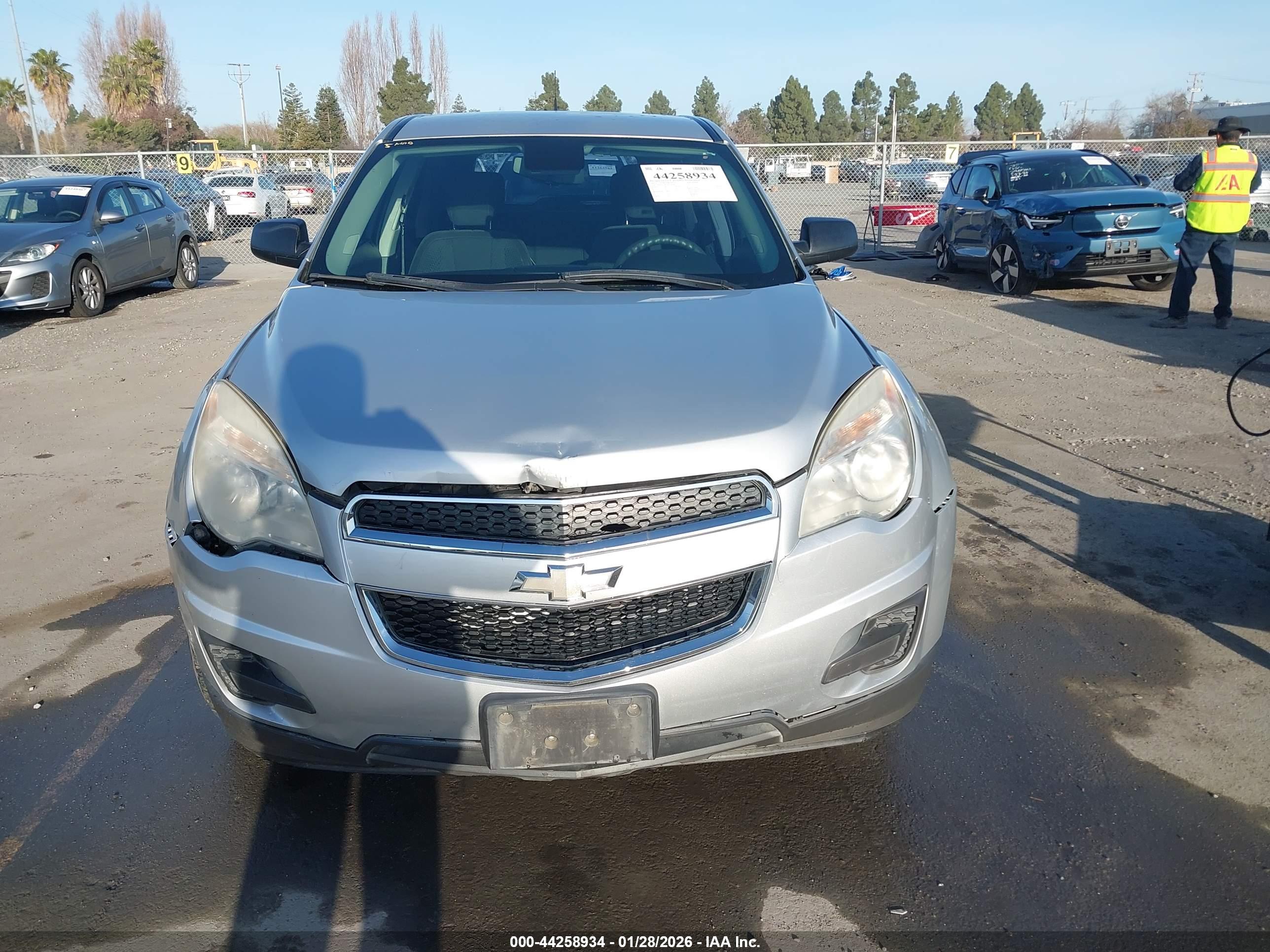 CHEVROLET EQUINOX image 6