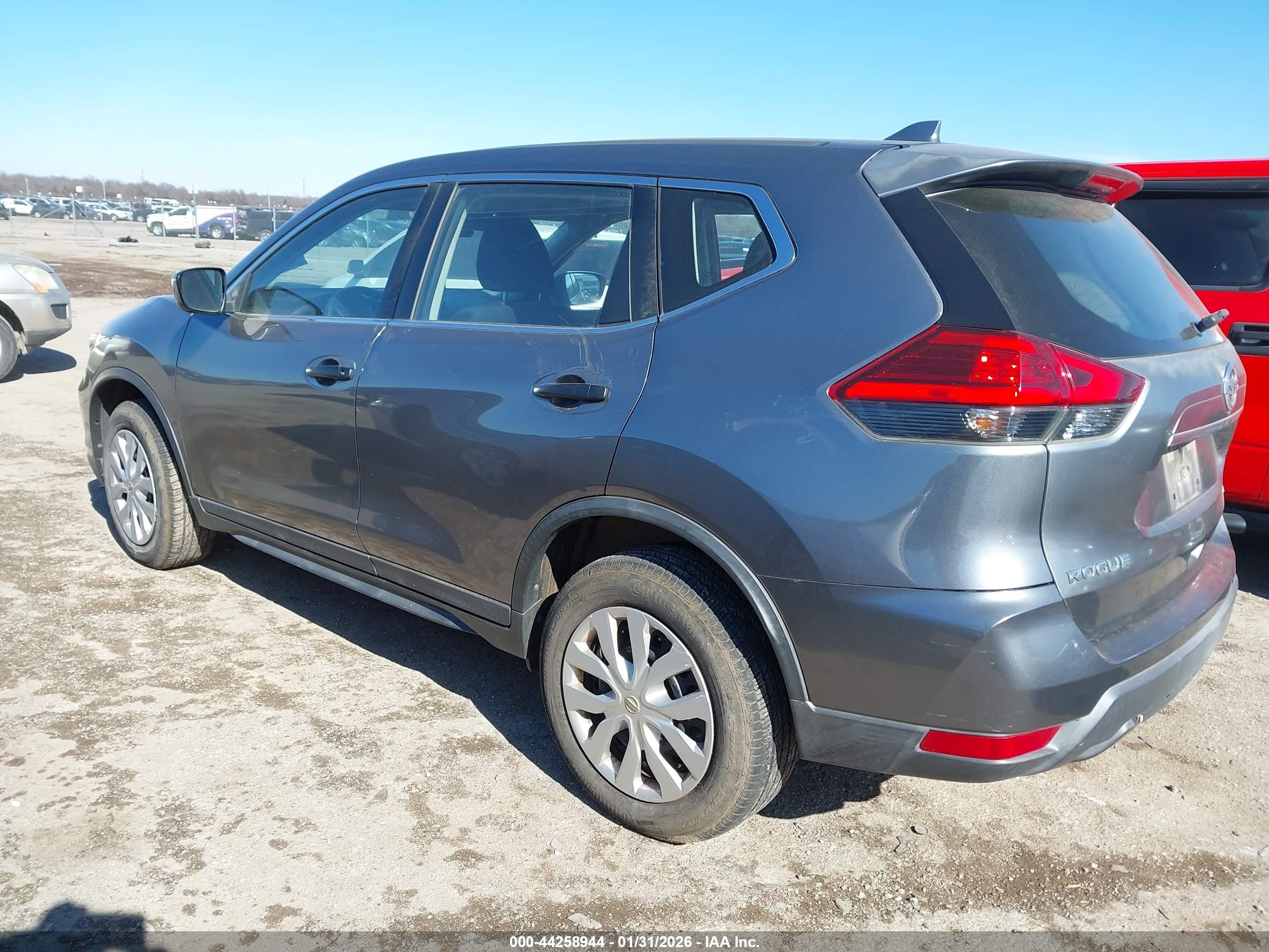 NISSAN ROGUE image 3