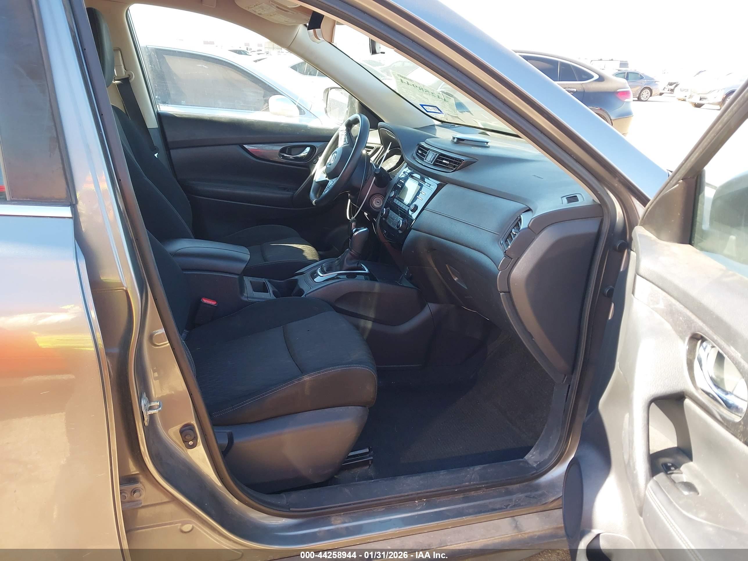 NISSAN ROGUE image 5