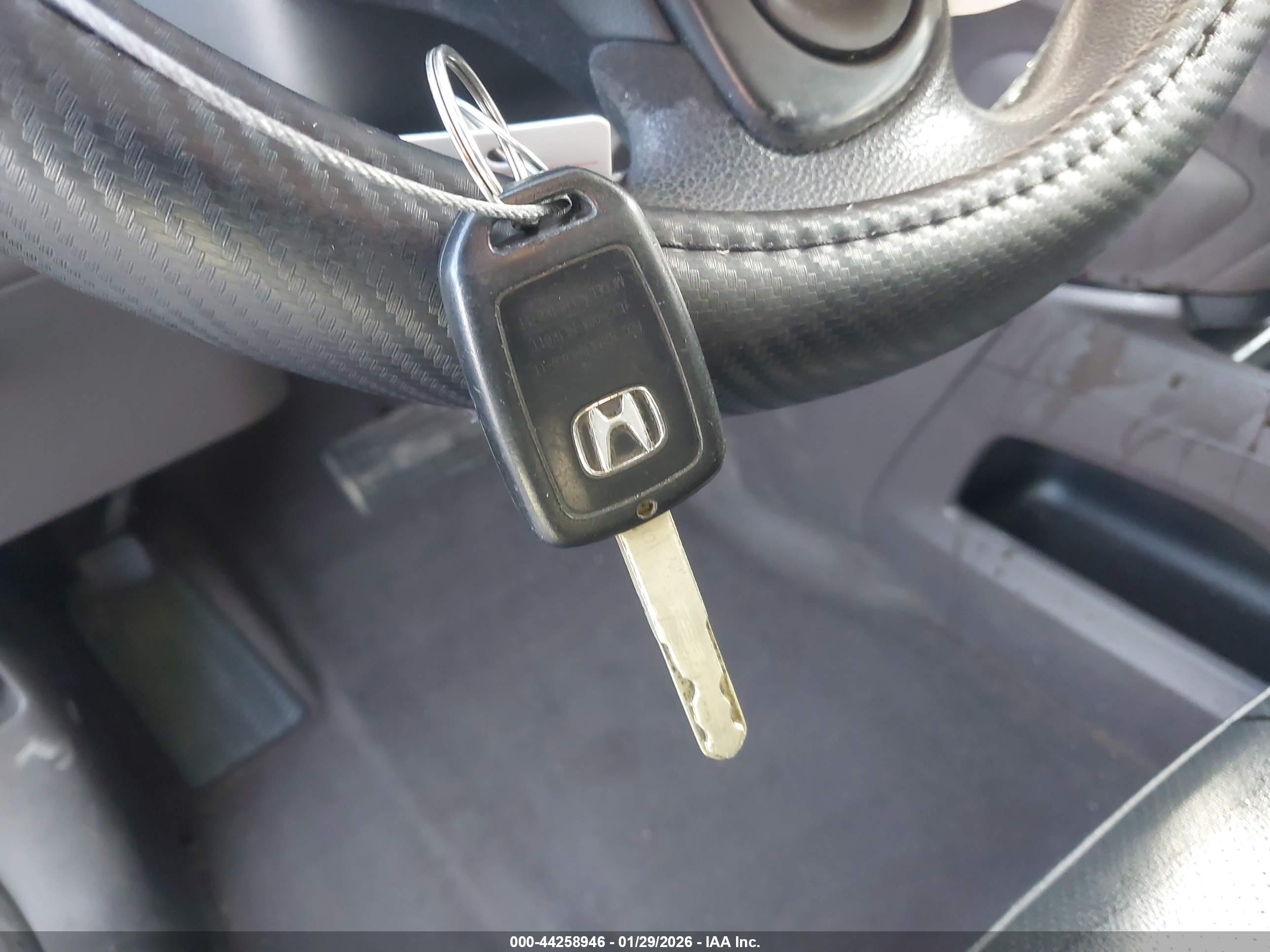 HONDA CR-V image 11
