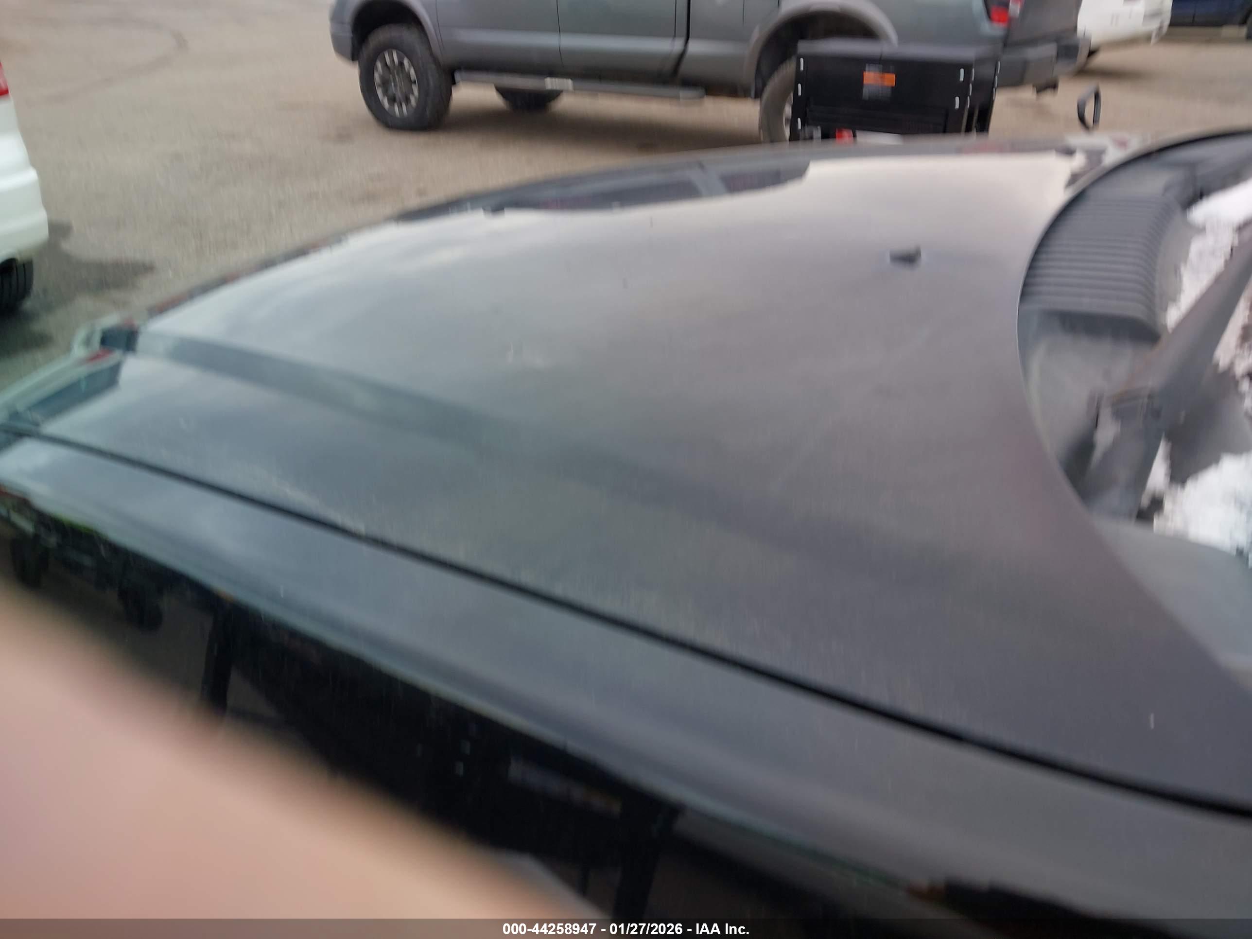 FORD EXPLORER image 6