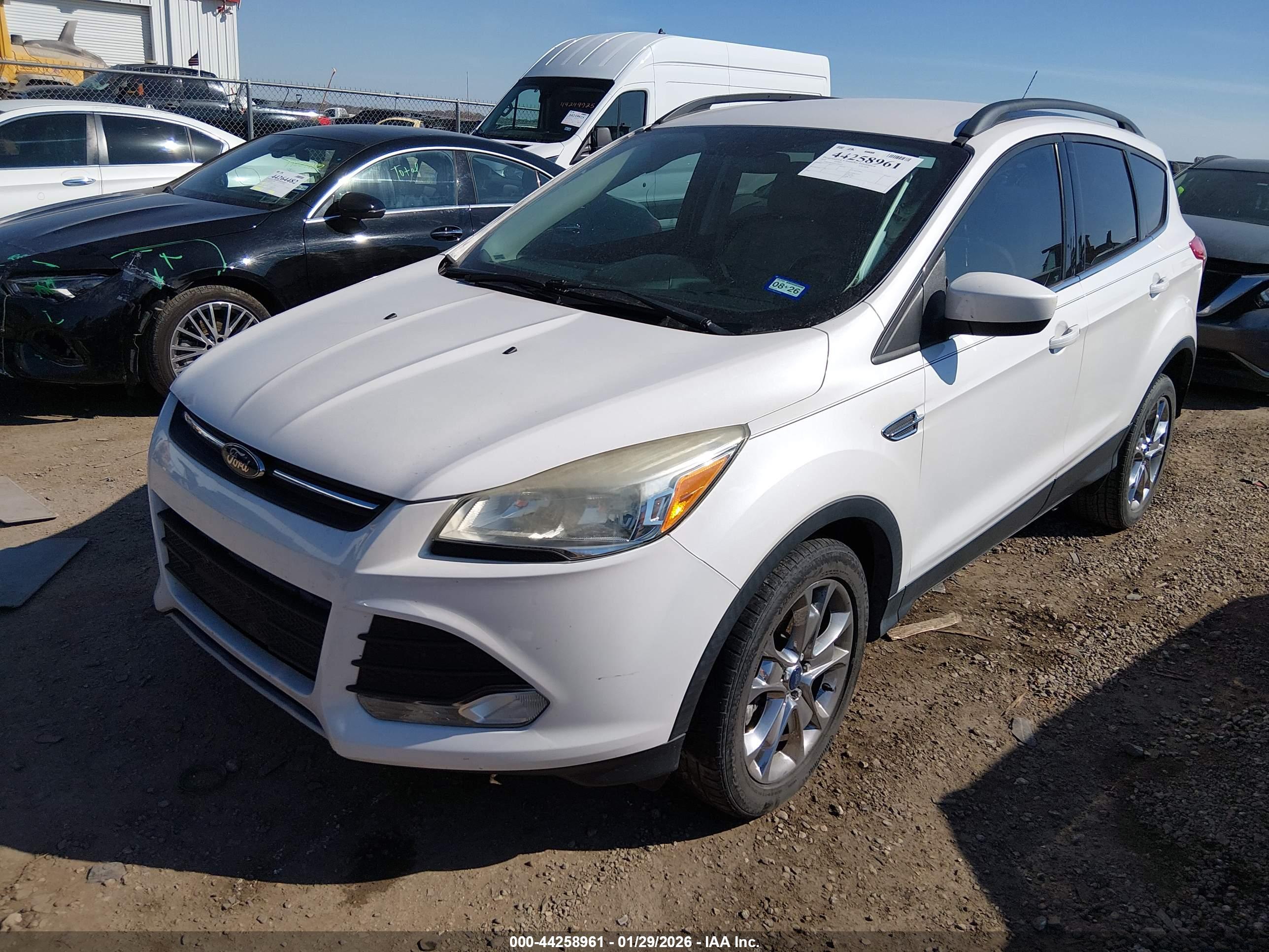 FORD ESCAPE image 2