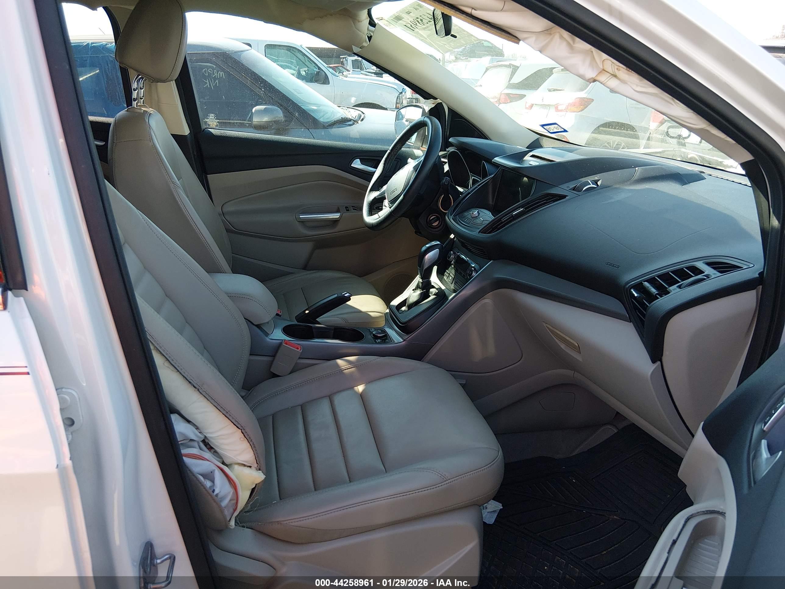 FORD ESCAPE image 5