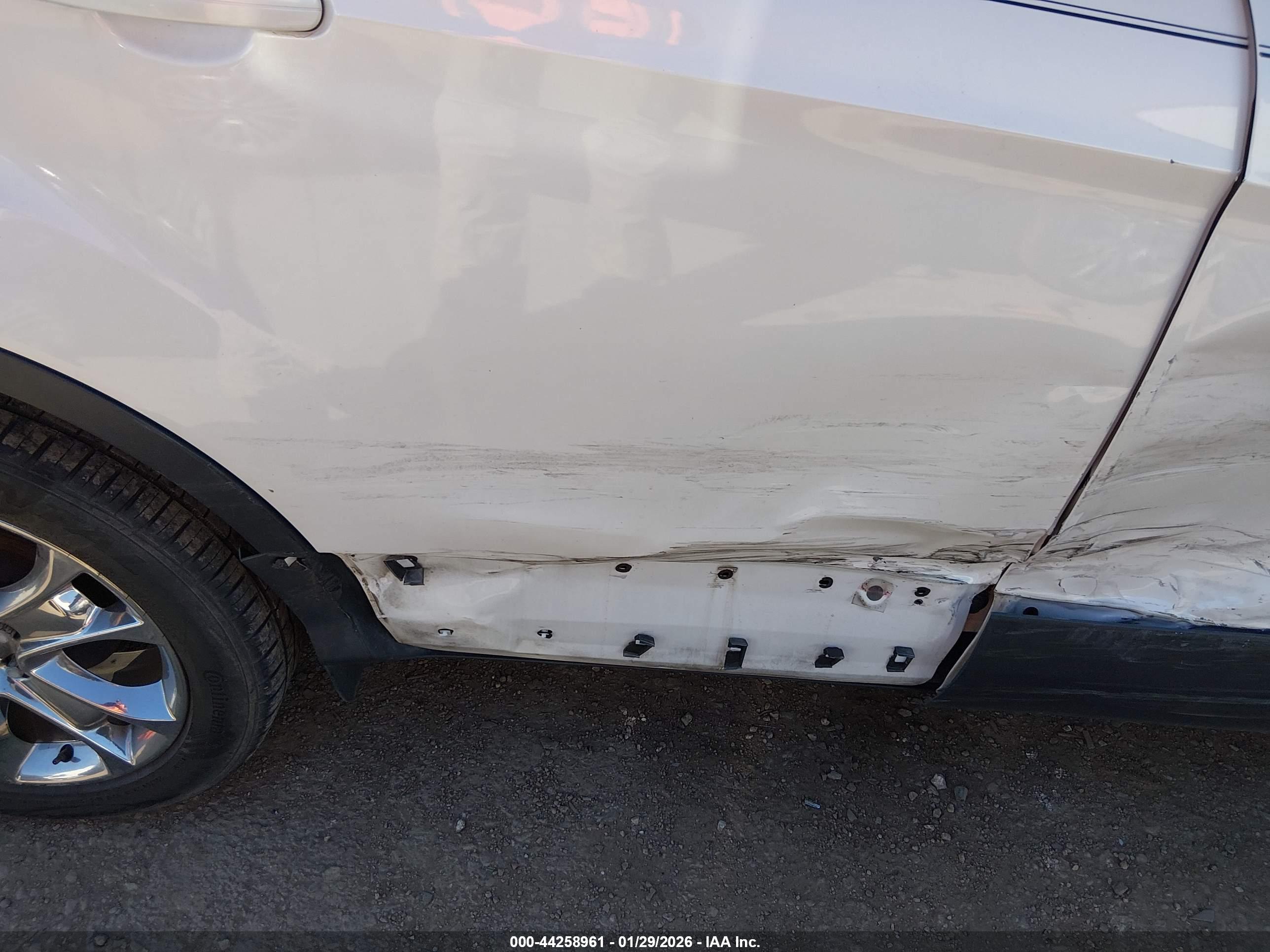 FORD ESCAPE image 6