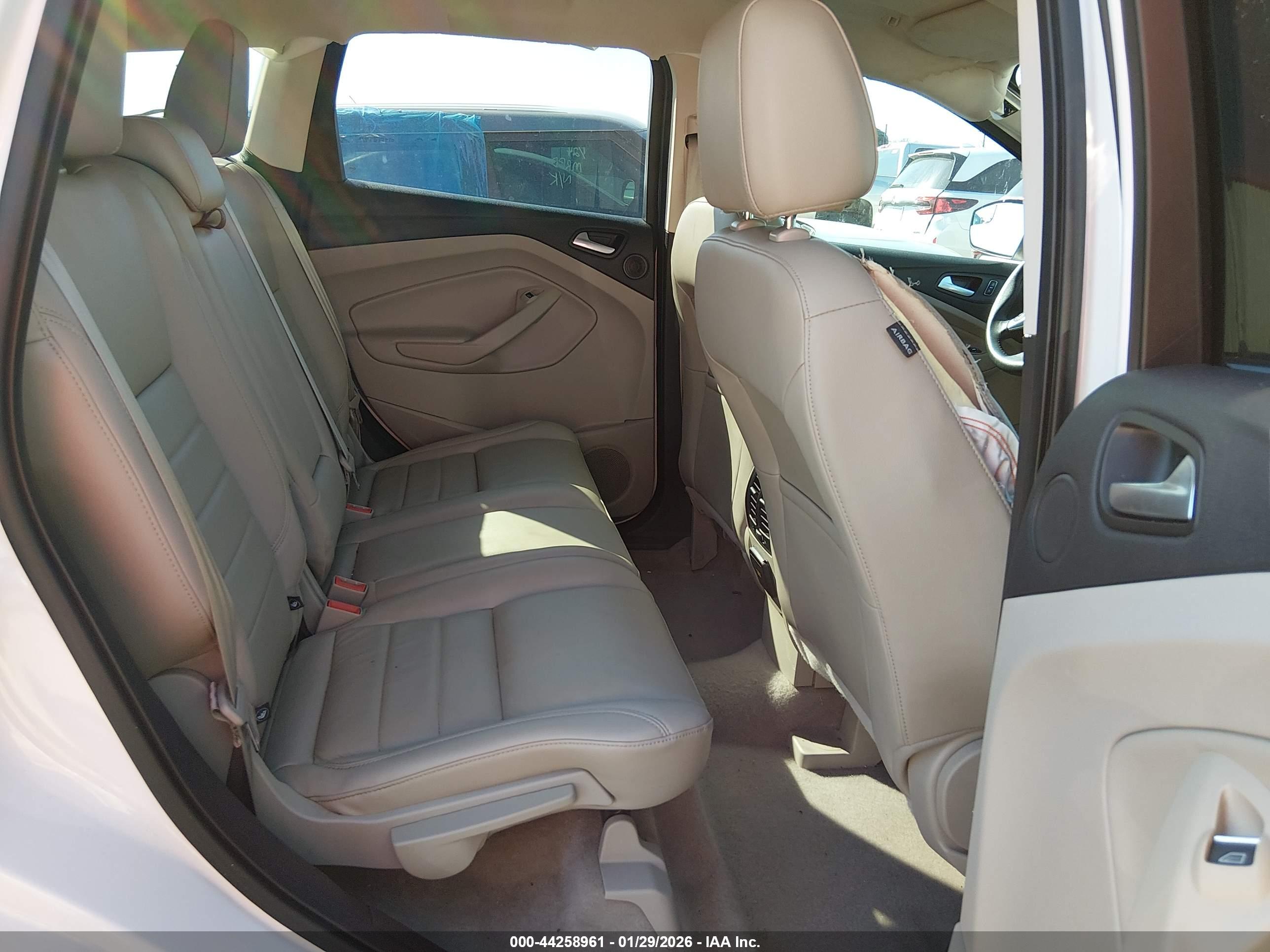 FORD ESCAPE image 8
