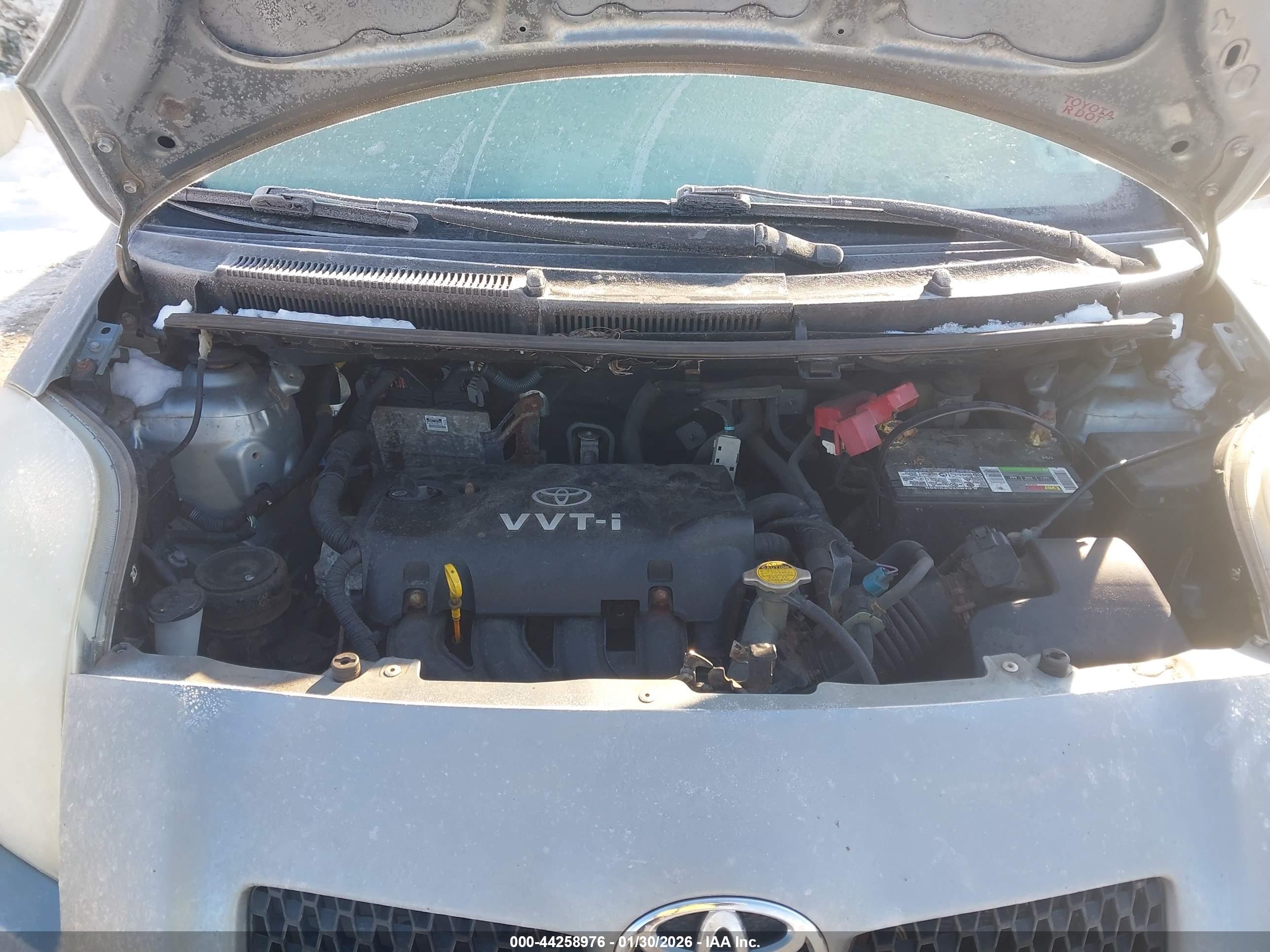 TOYOTA YARIS image 10