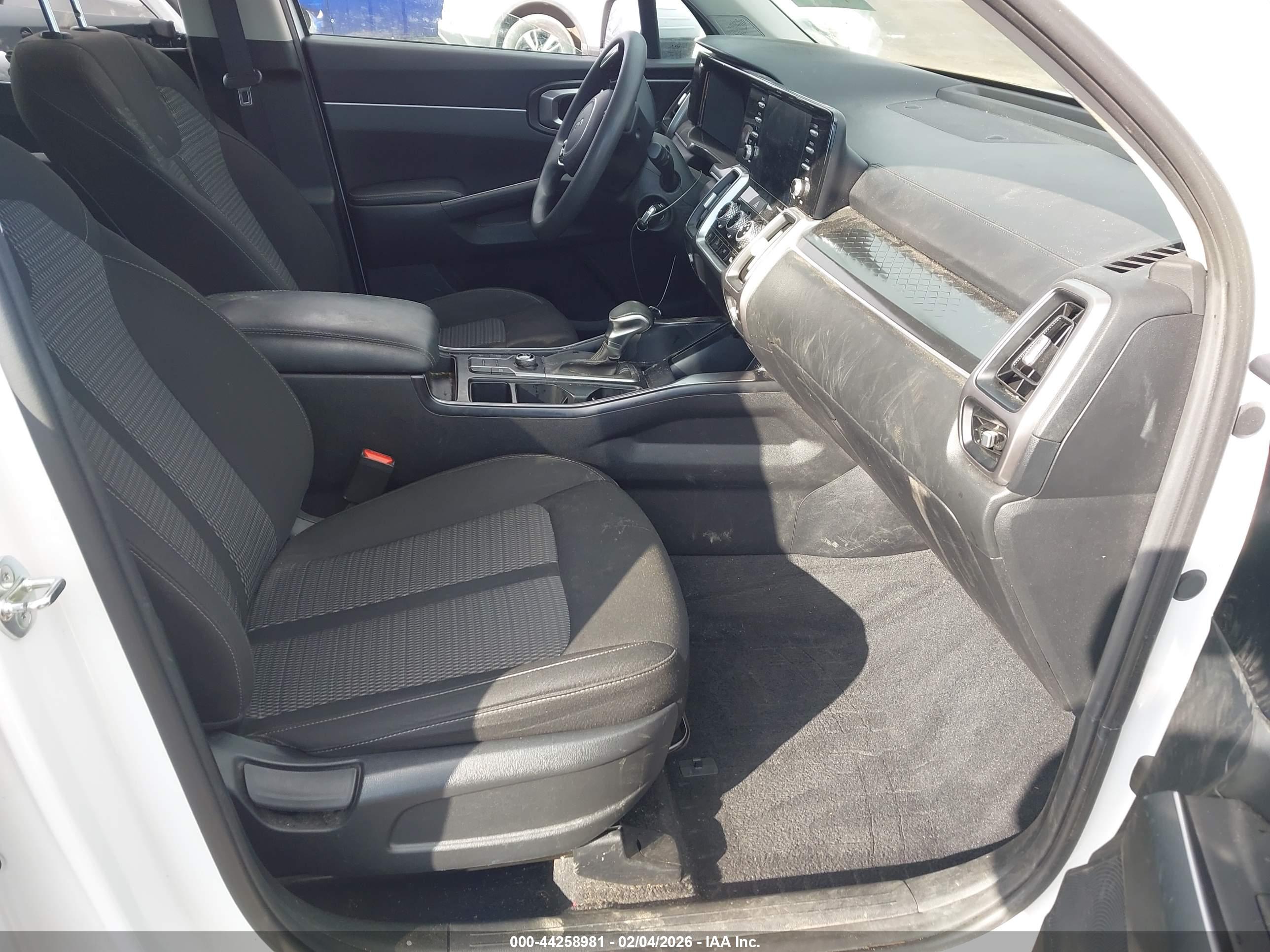 KIA SORENTO image 5