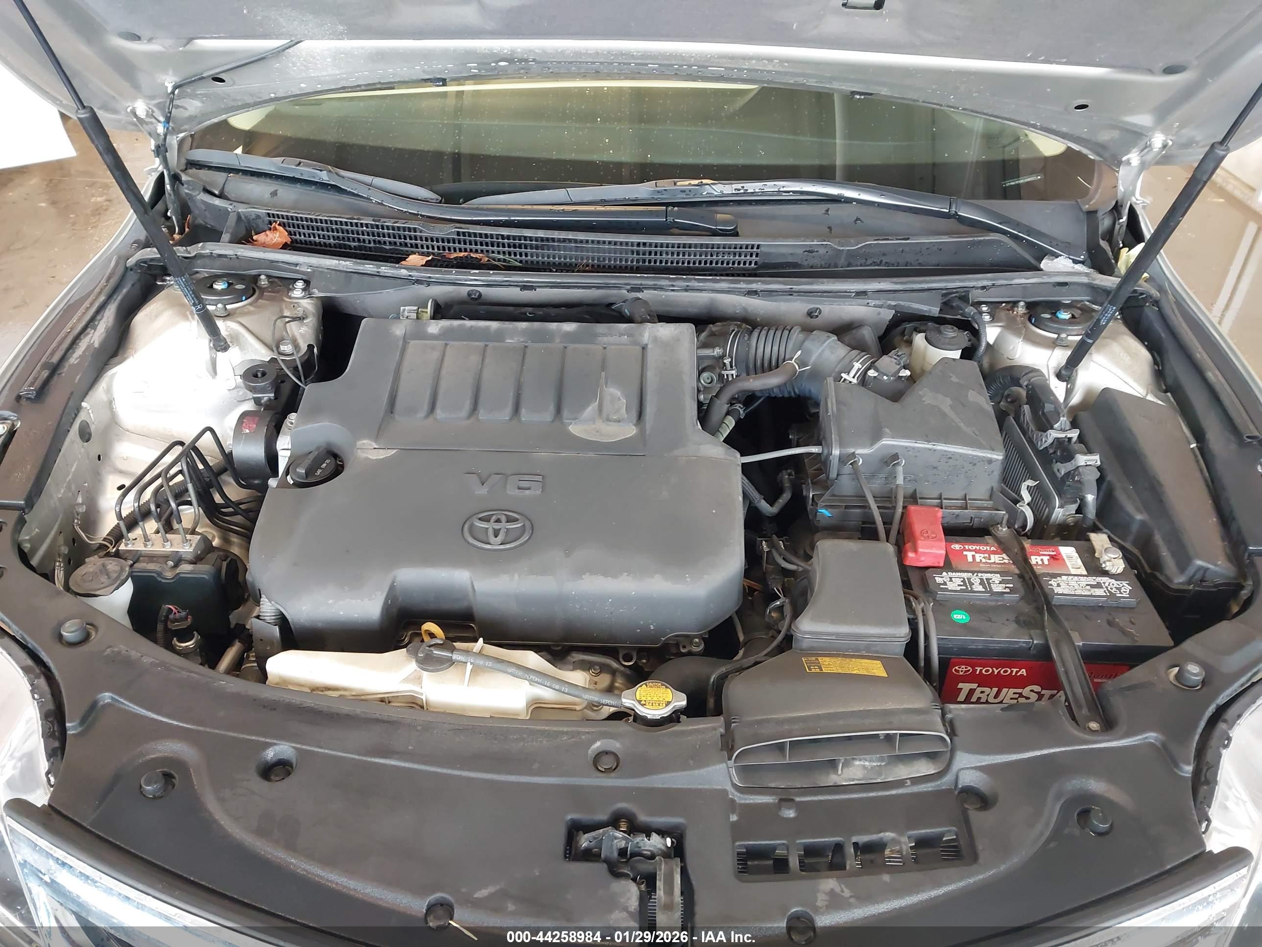 TOYOTA AVALON image 10