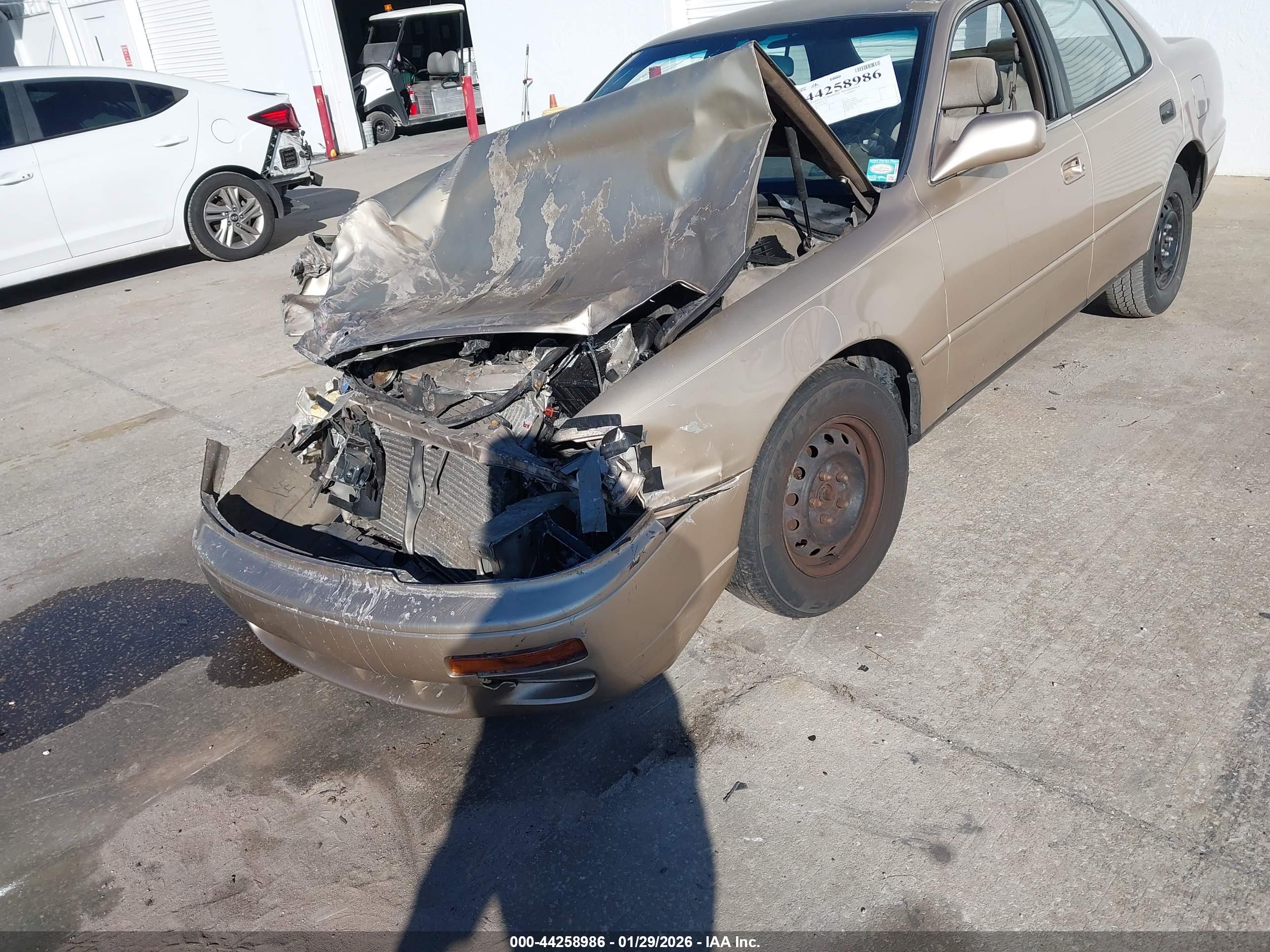 TOYOTA CAMRY image 6