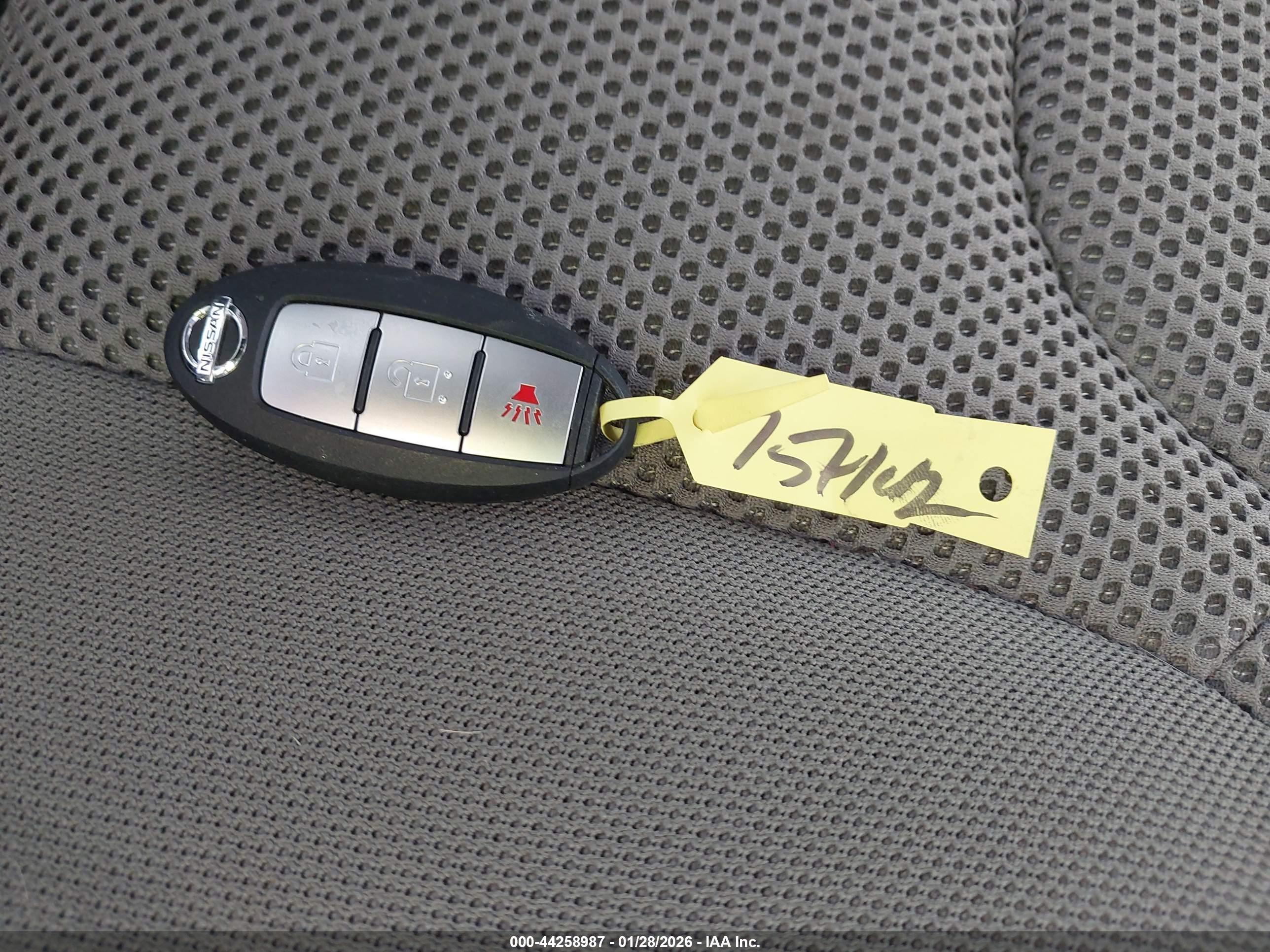 NISSAN FRONTIER image 11