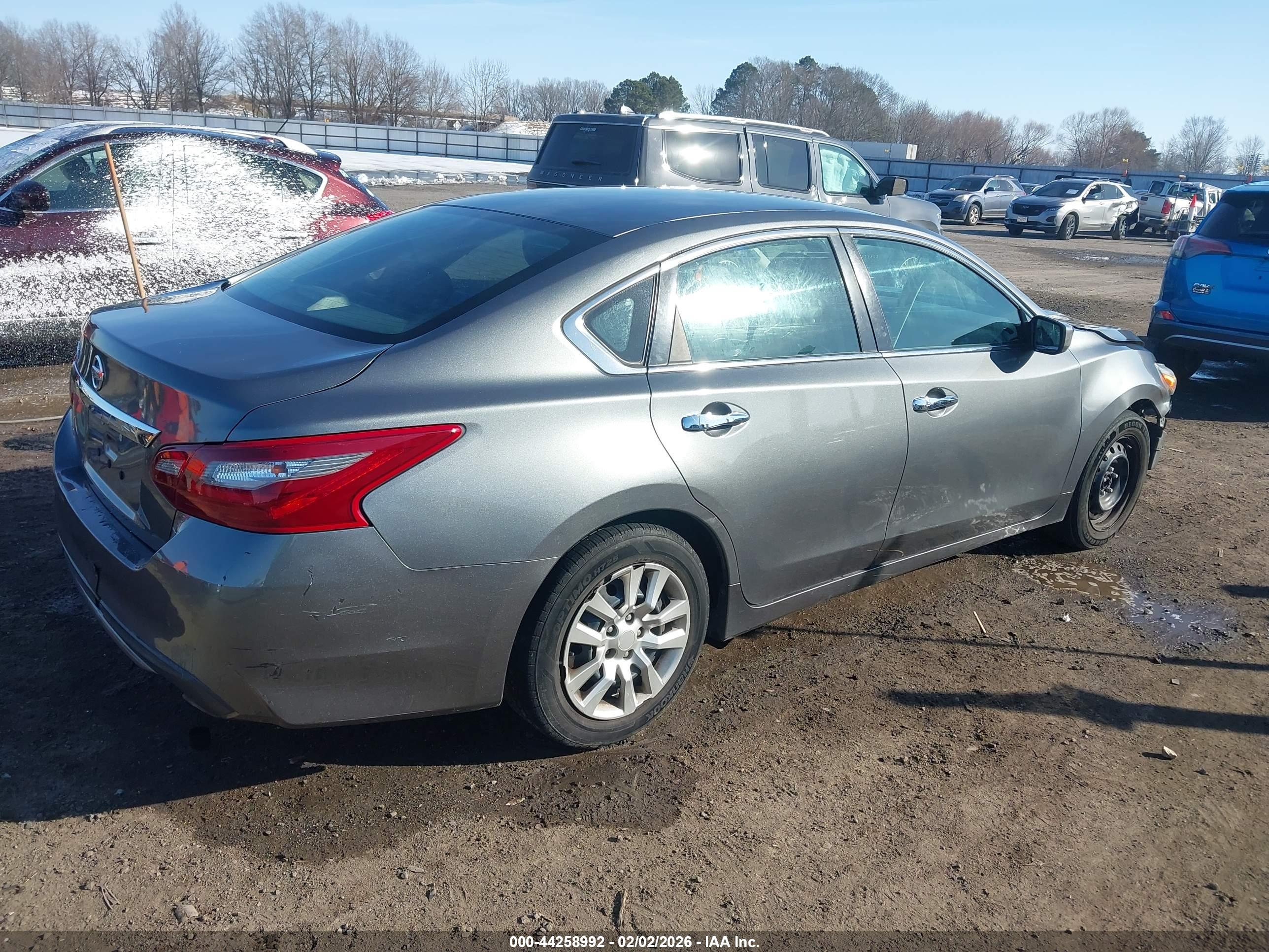 NISSAN ALTIMA image 4