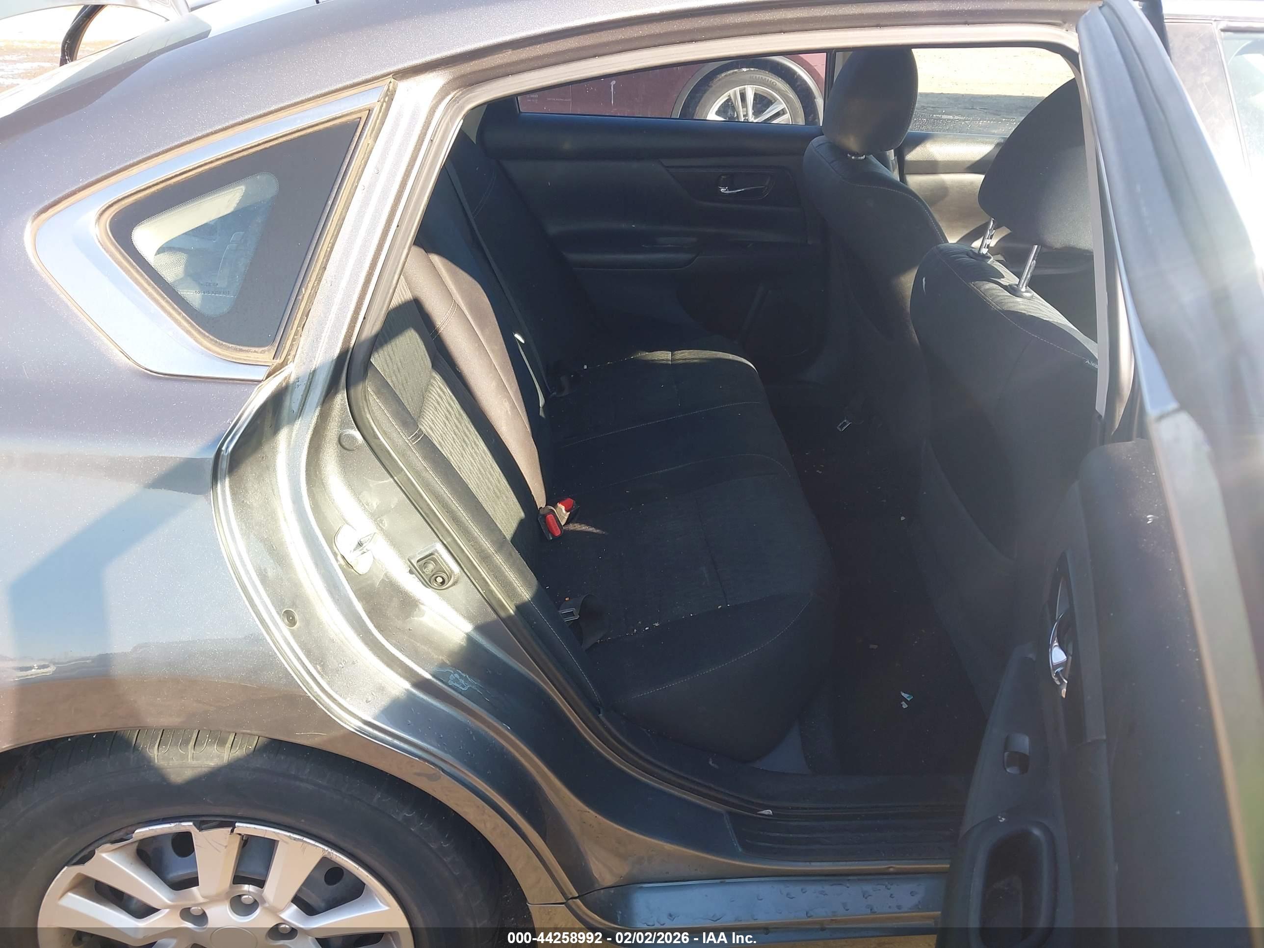 NISSAN ALTIMA image 8