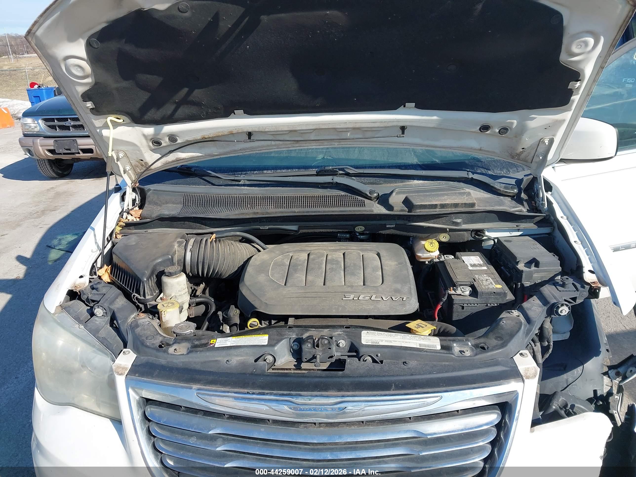 CHRYSLER TOWN image 10