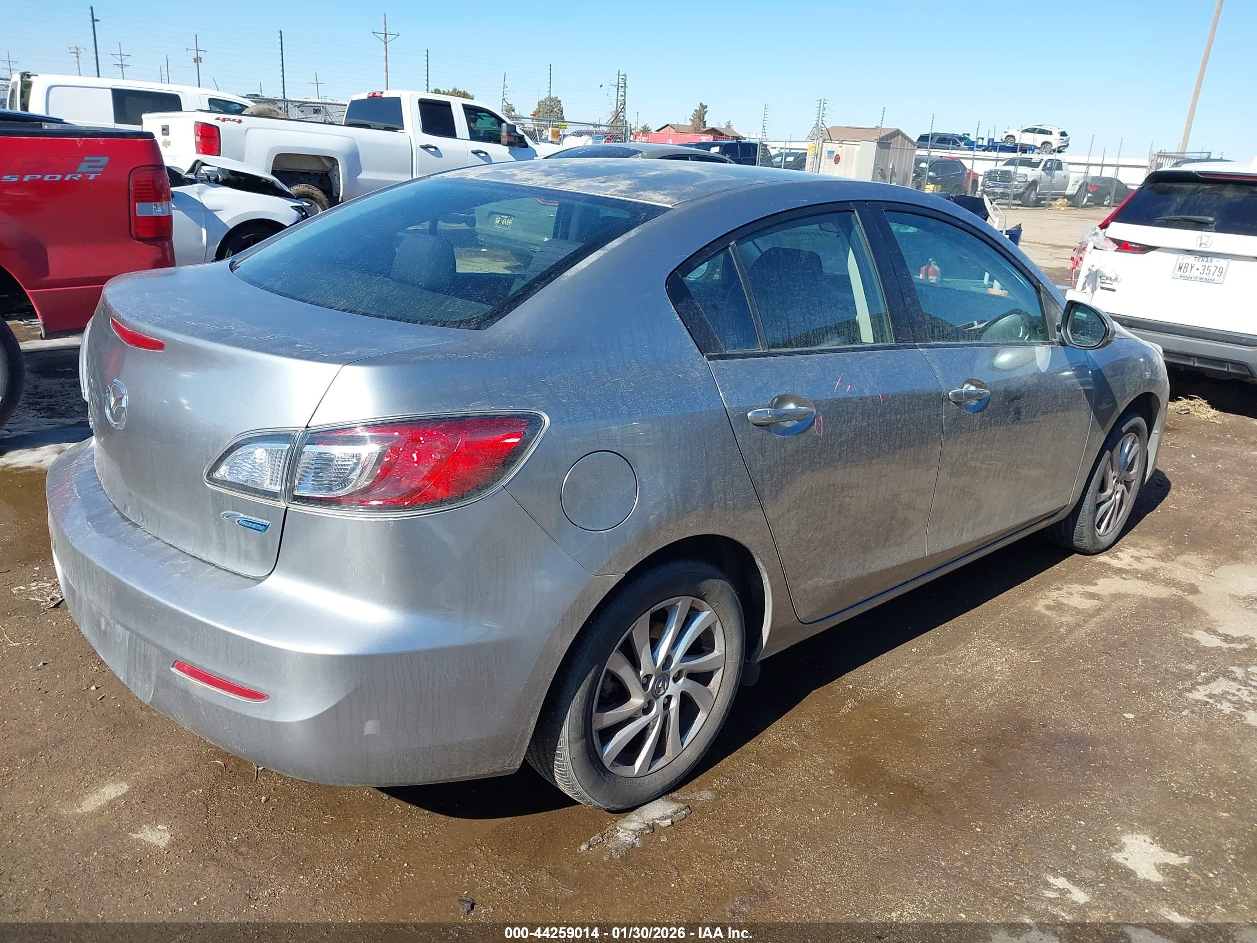 MAZDA MAZDA3 image 4