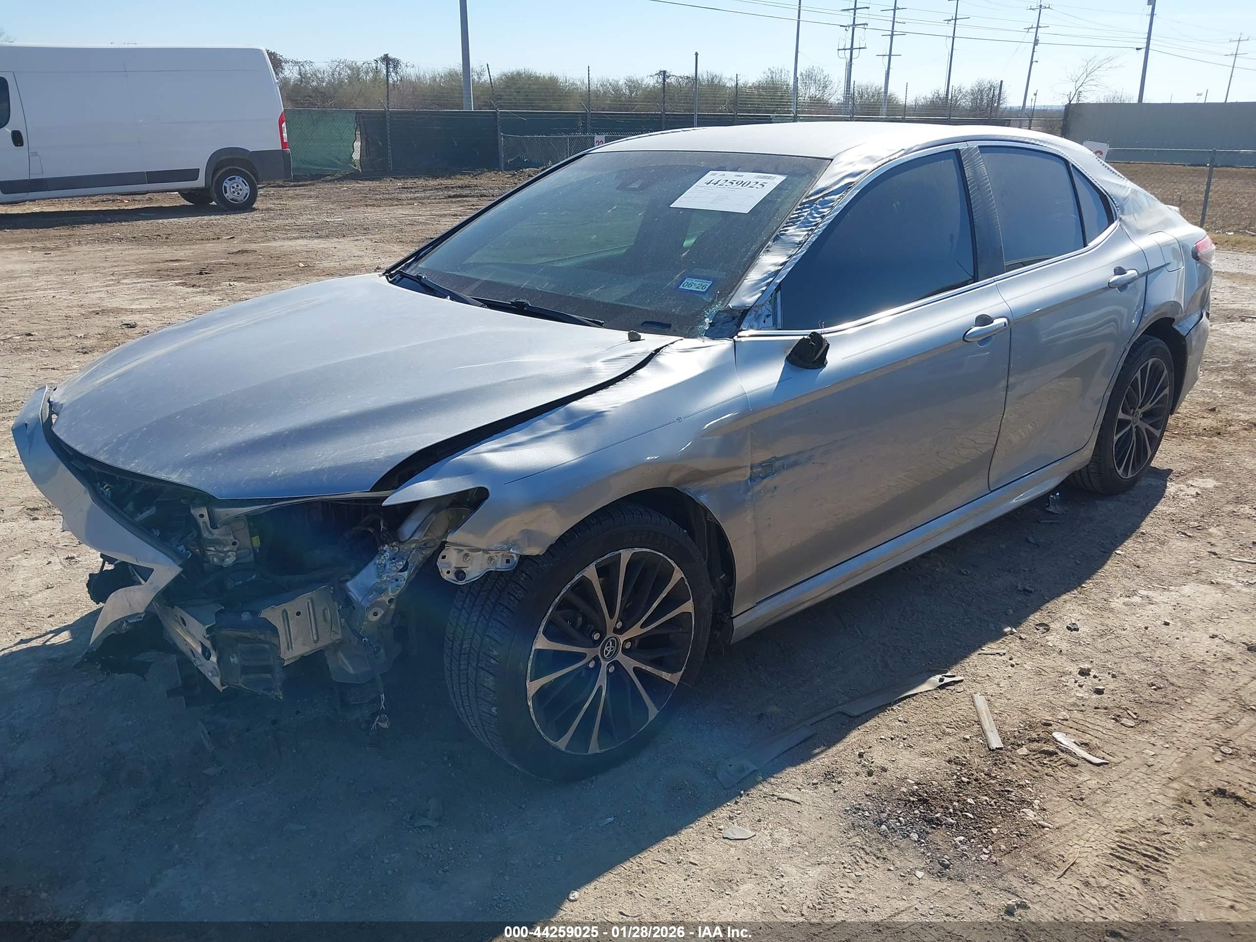 TOYOTA CAMRY image 2