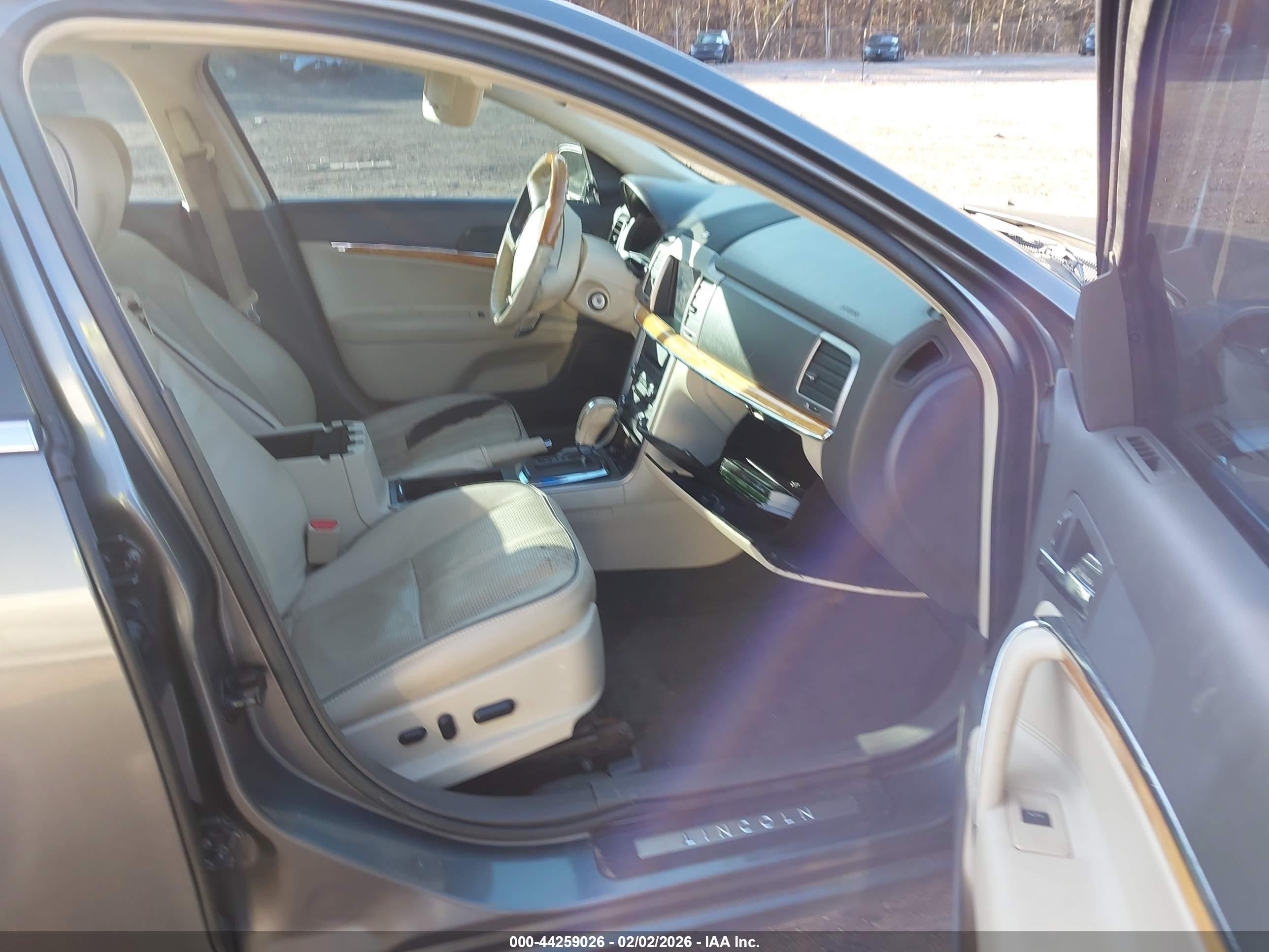 LINCOLN MKZ image 5