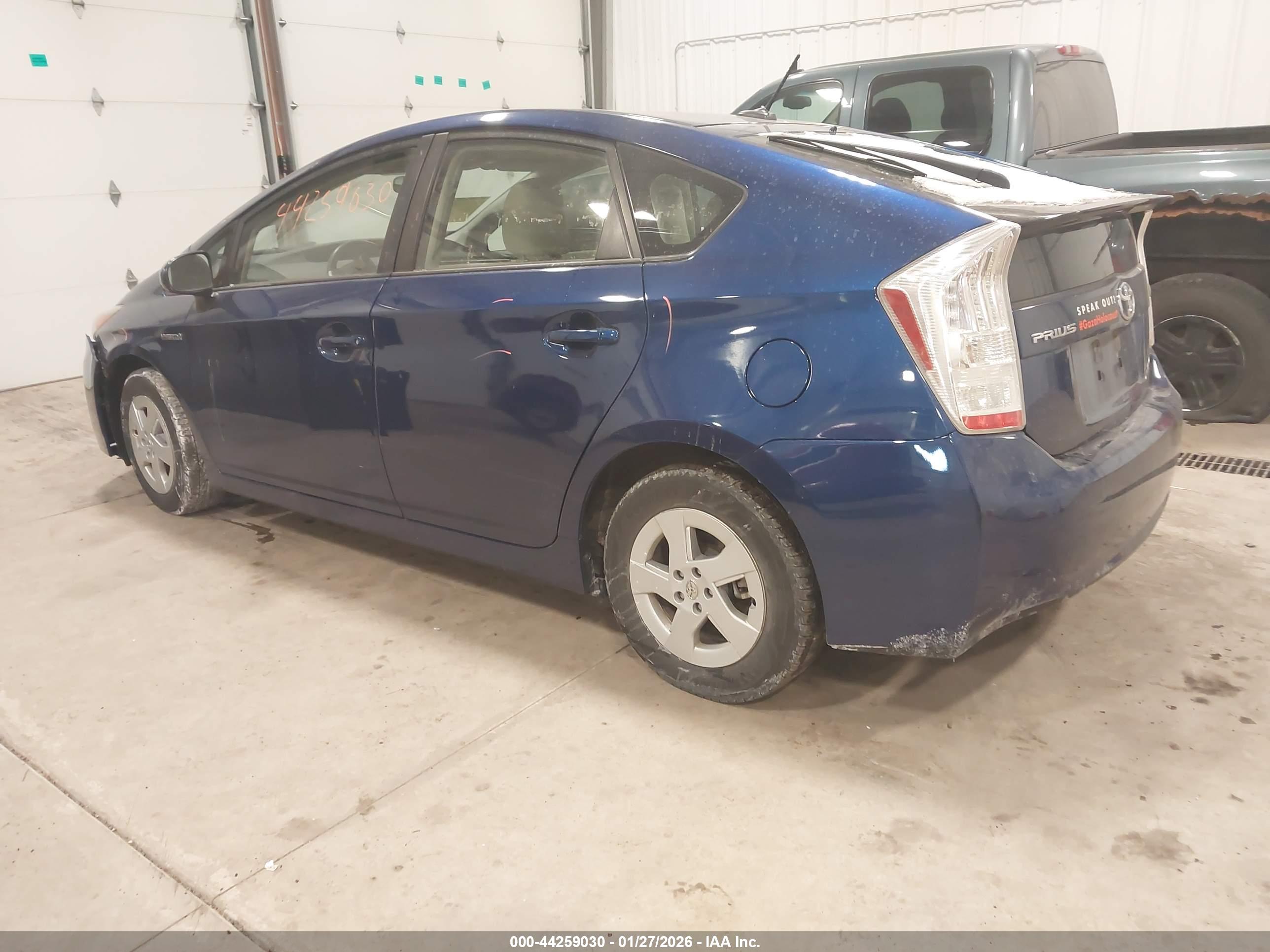 TOYOTA PRIUS image 3