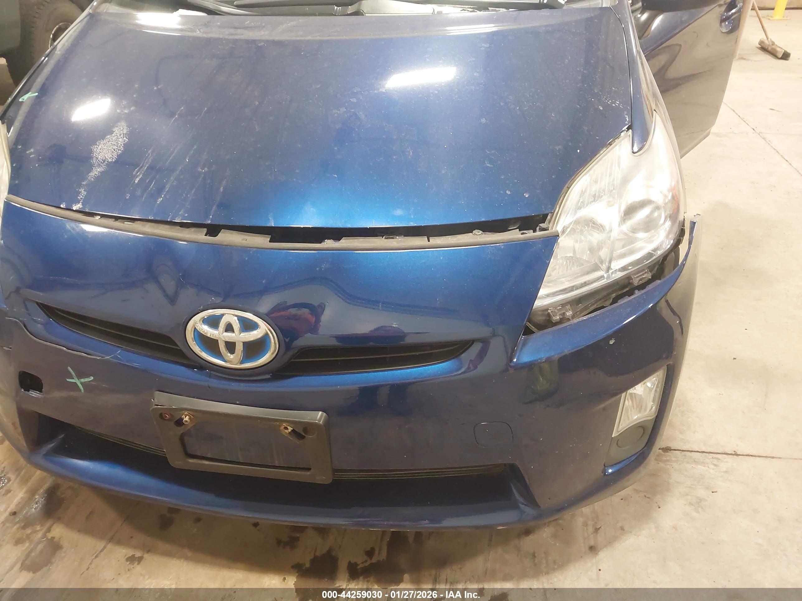 TOYOTA PRIUS image 6