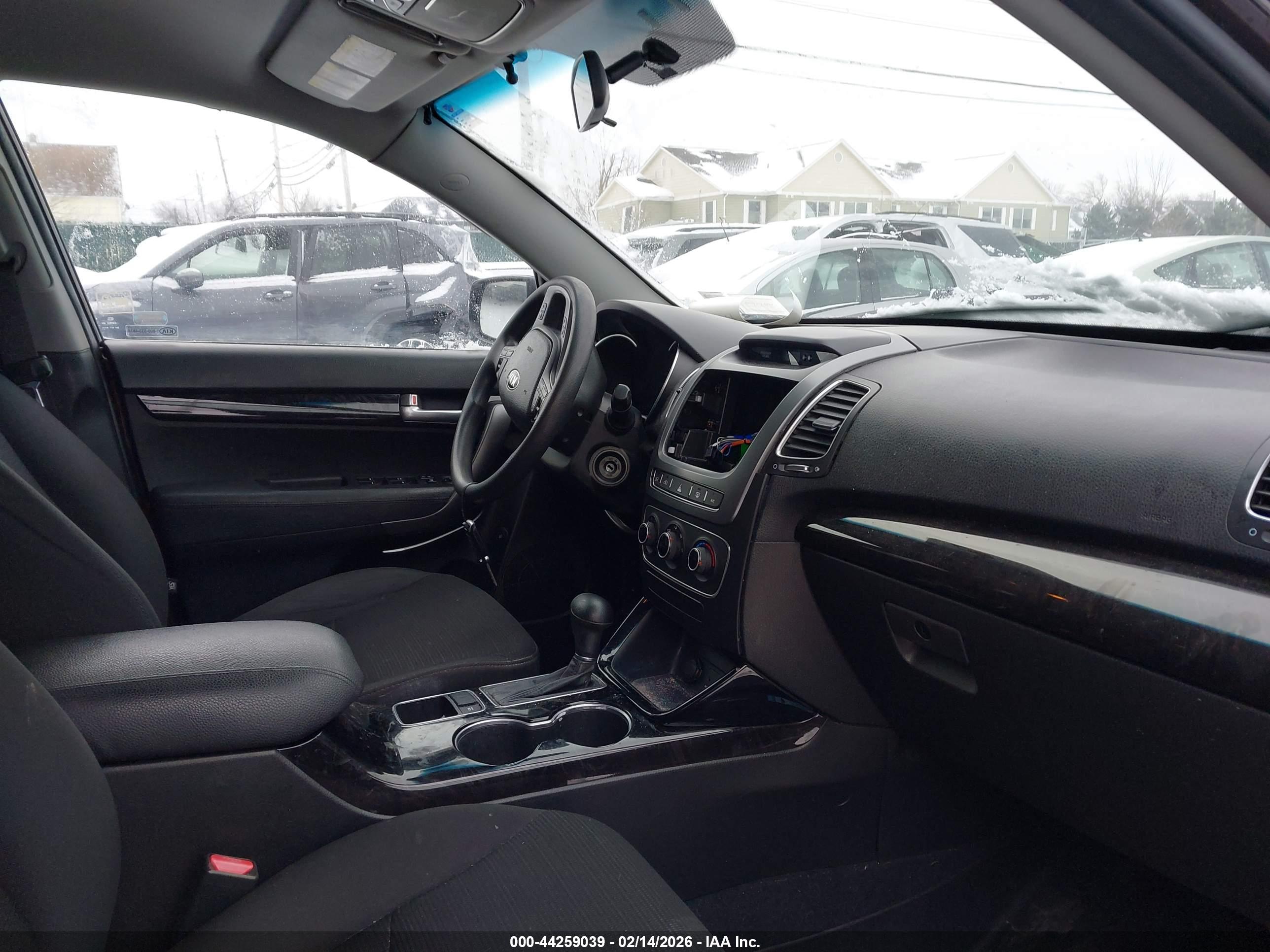 KIA SORENTO image 5