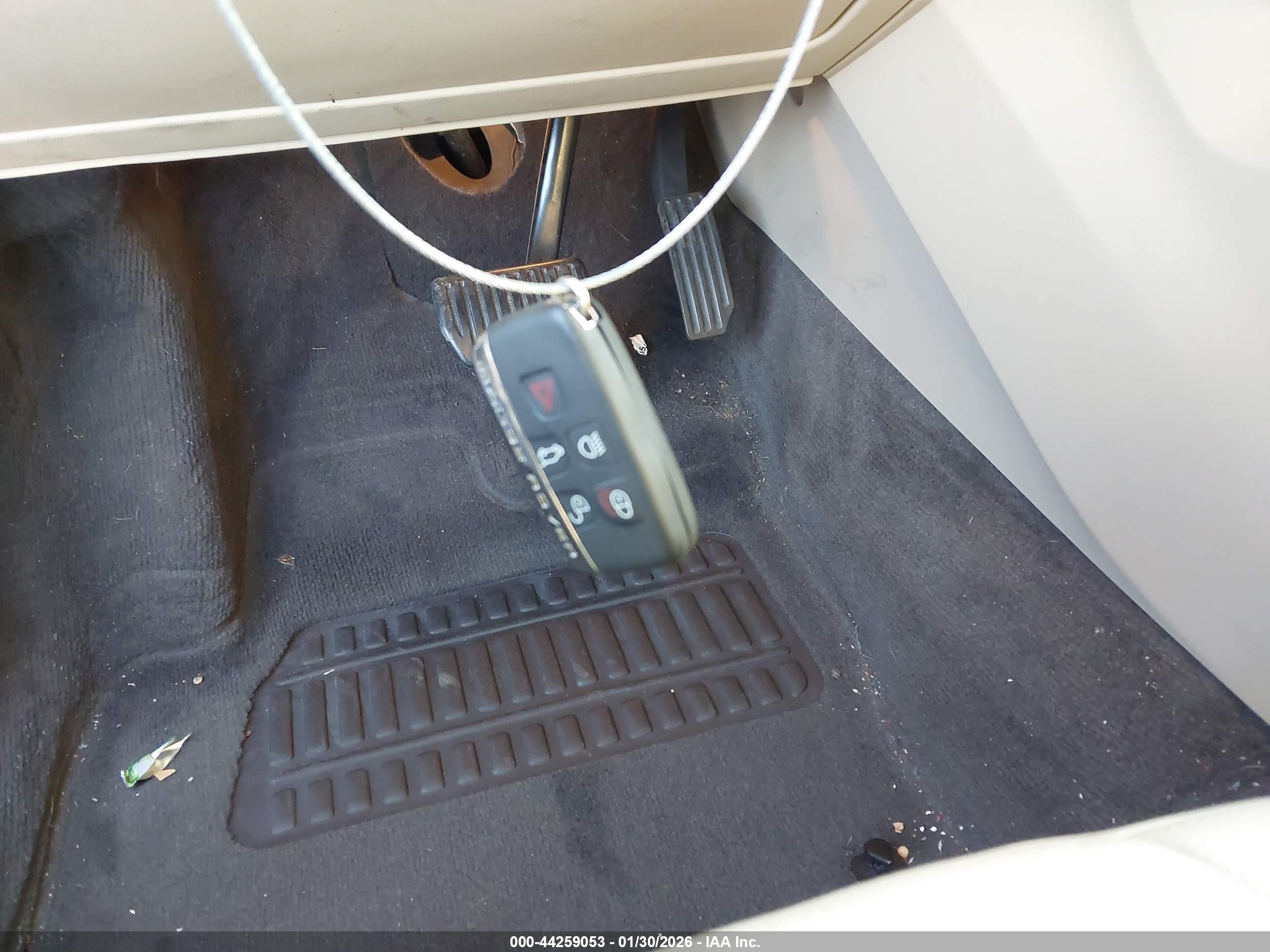LAND ROVER image 11