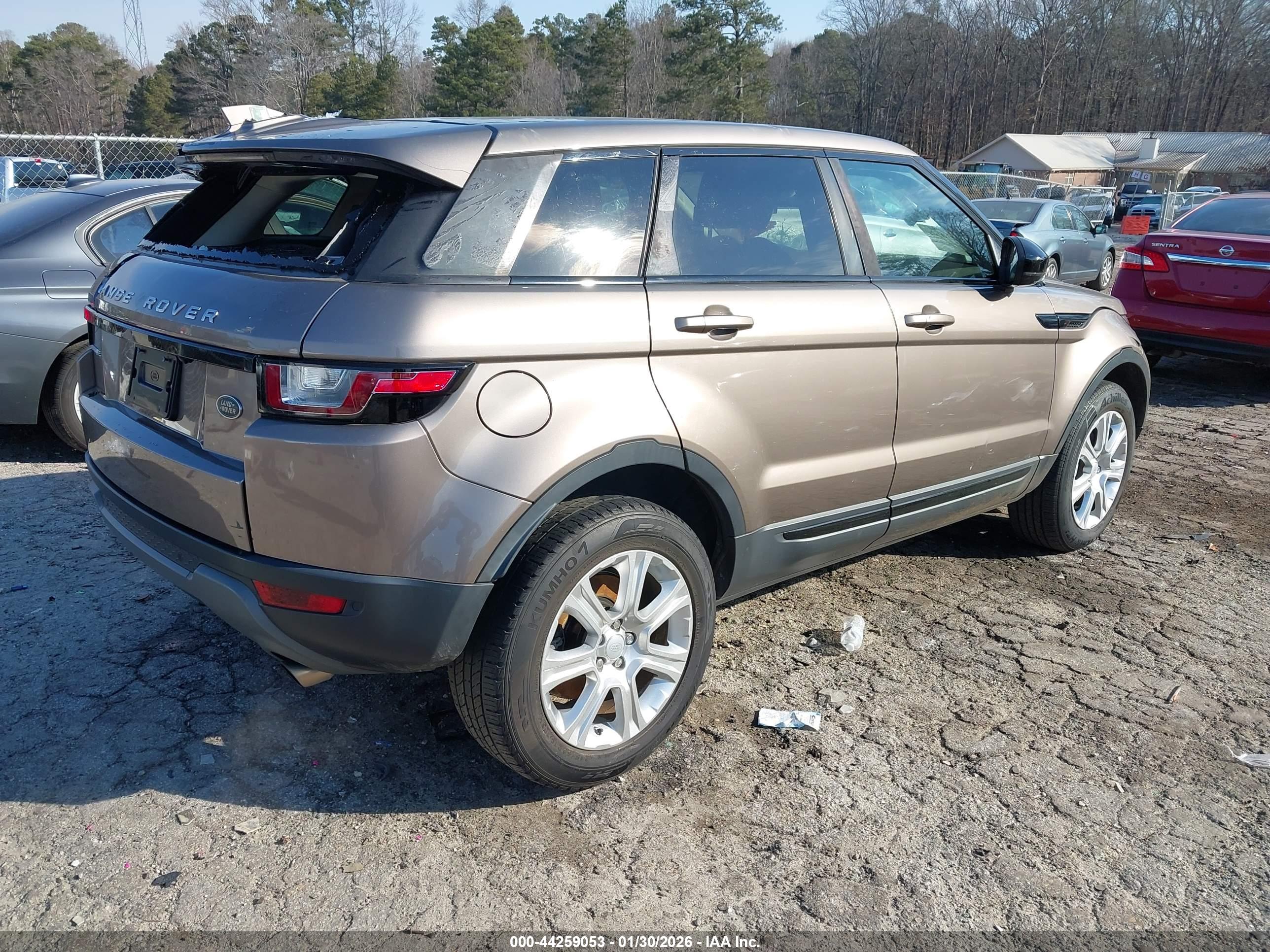 LAND ROVER image 4