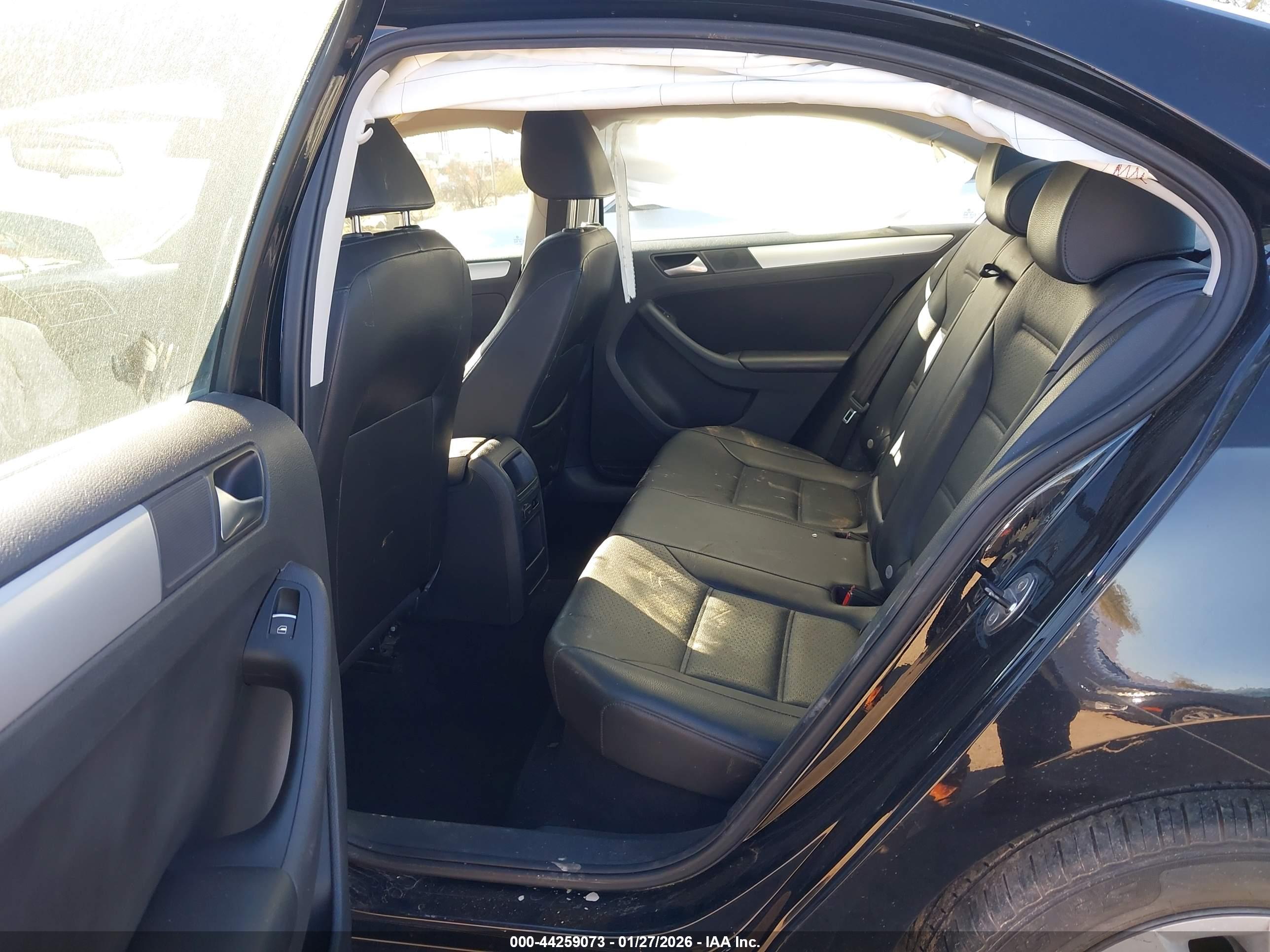 VOLKSWAGEN JETTA image 8