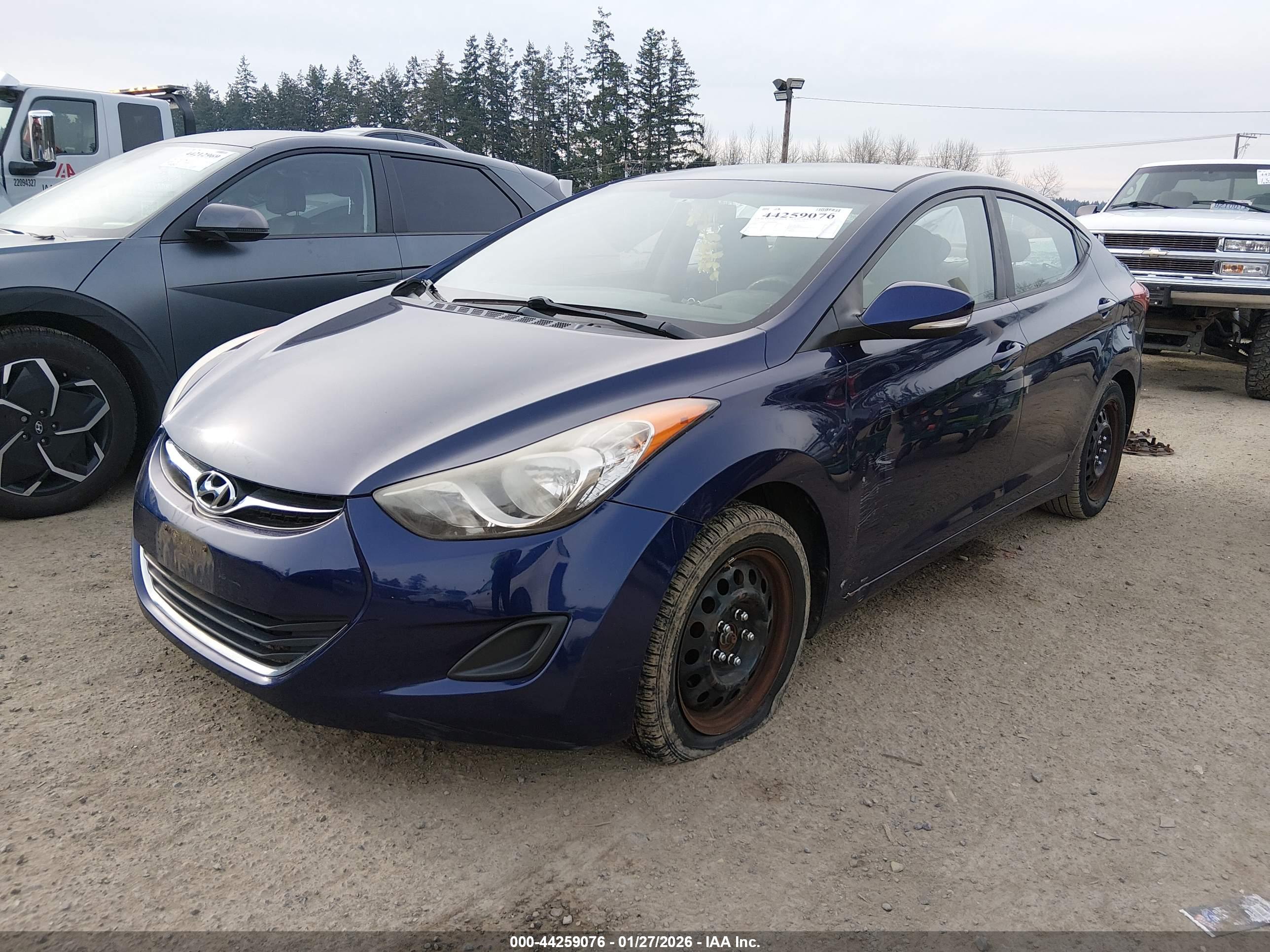 HYUNDAI ELANTRA image 2