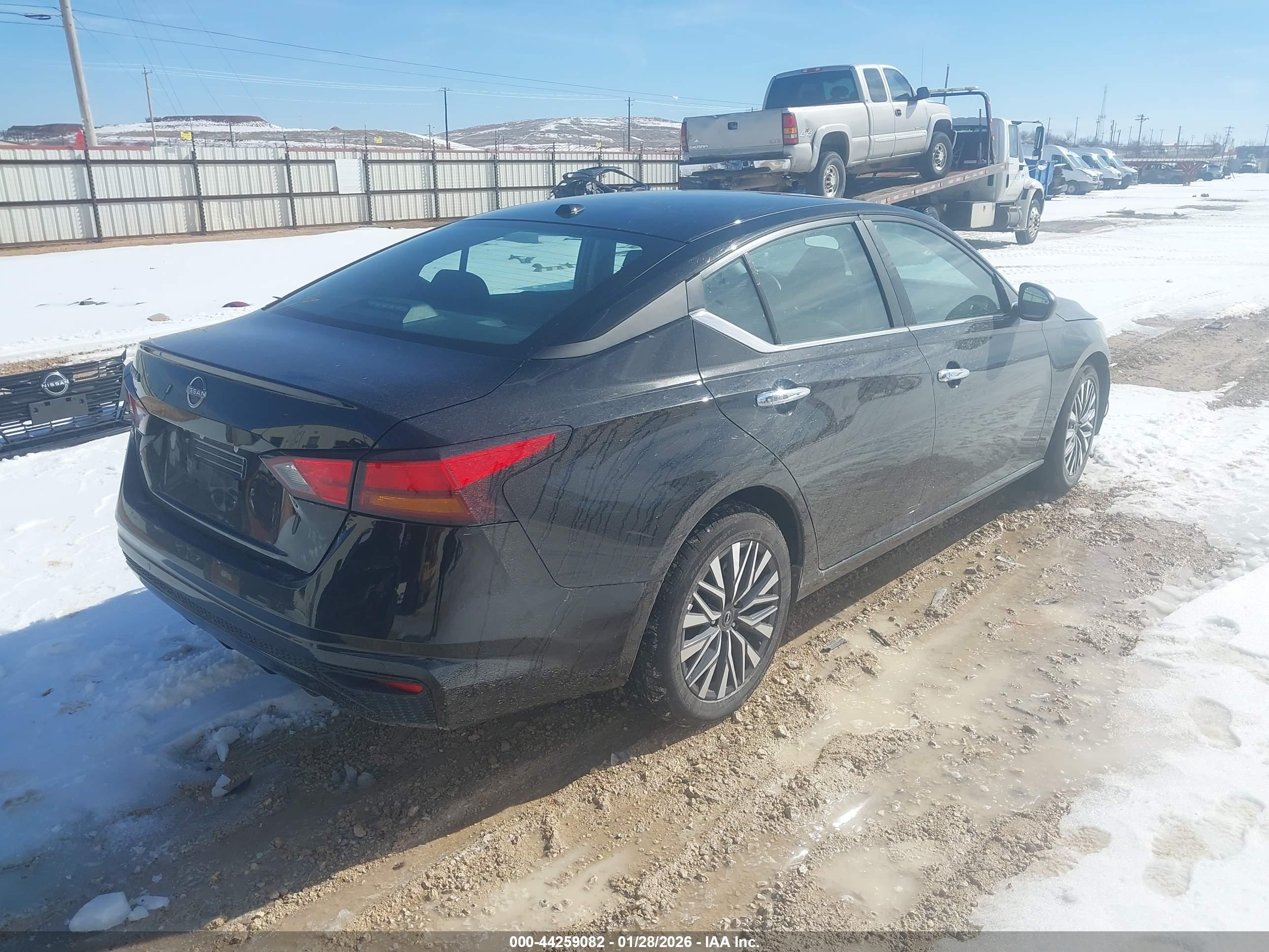 NISSAN ALTIMA image 4