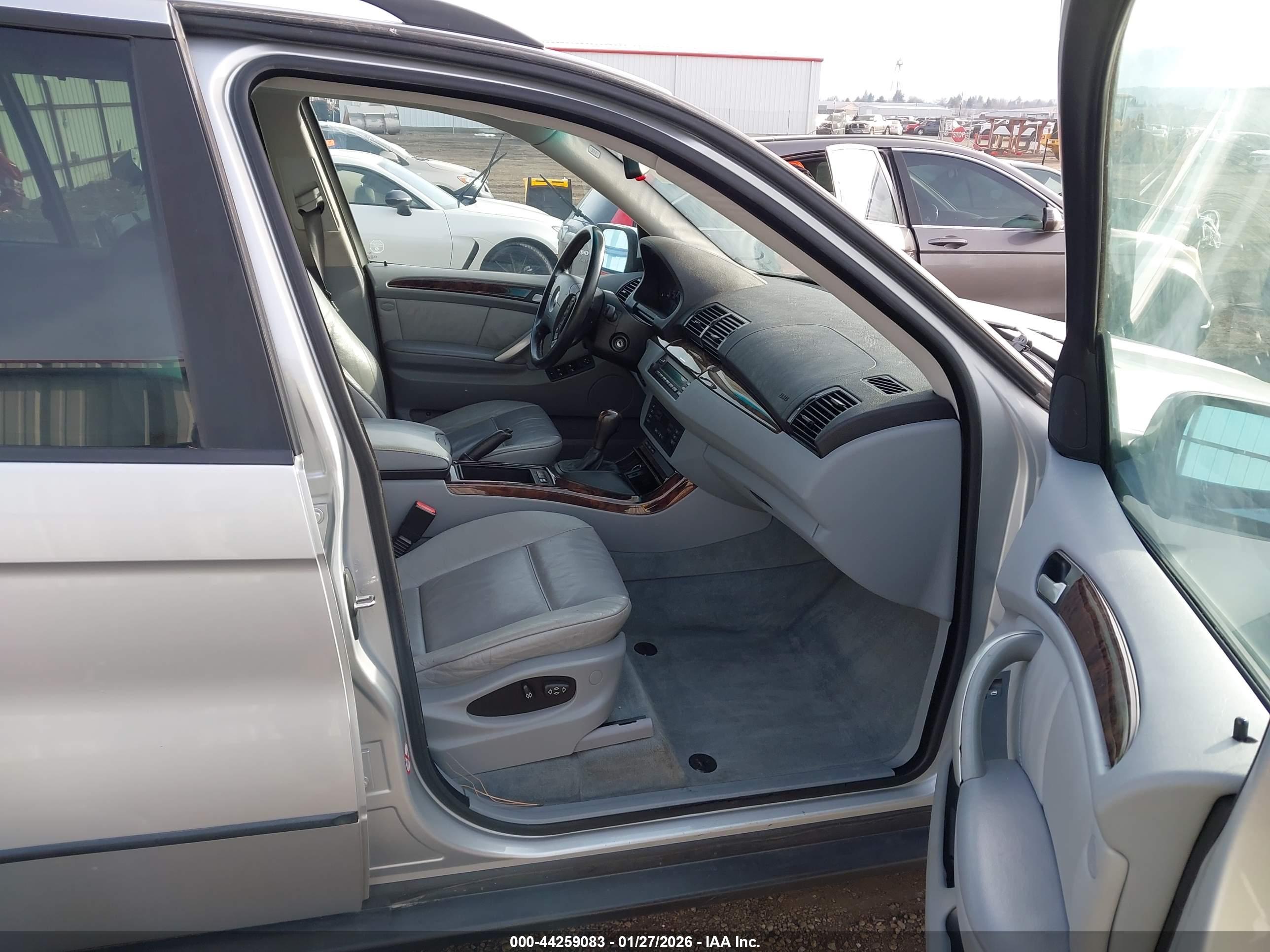 BMW X5 image 5