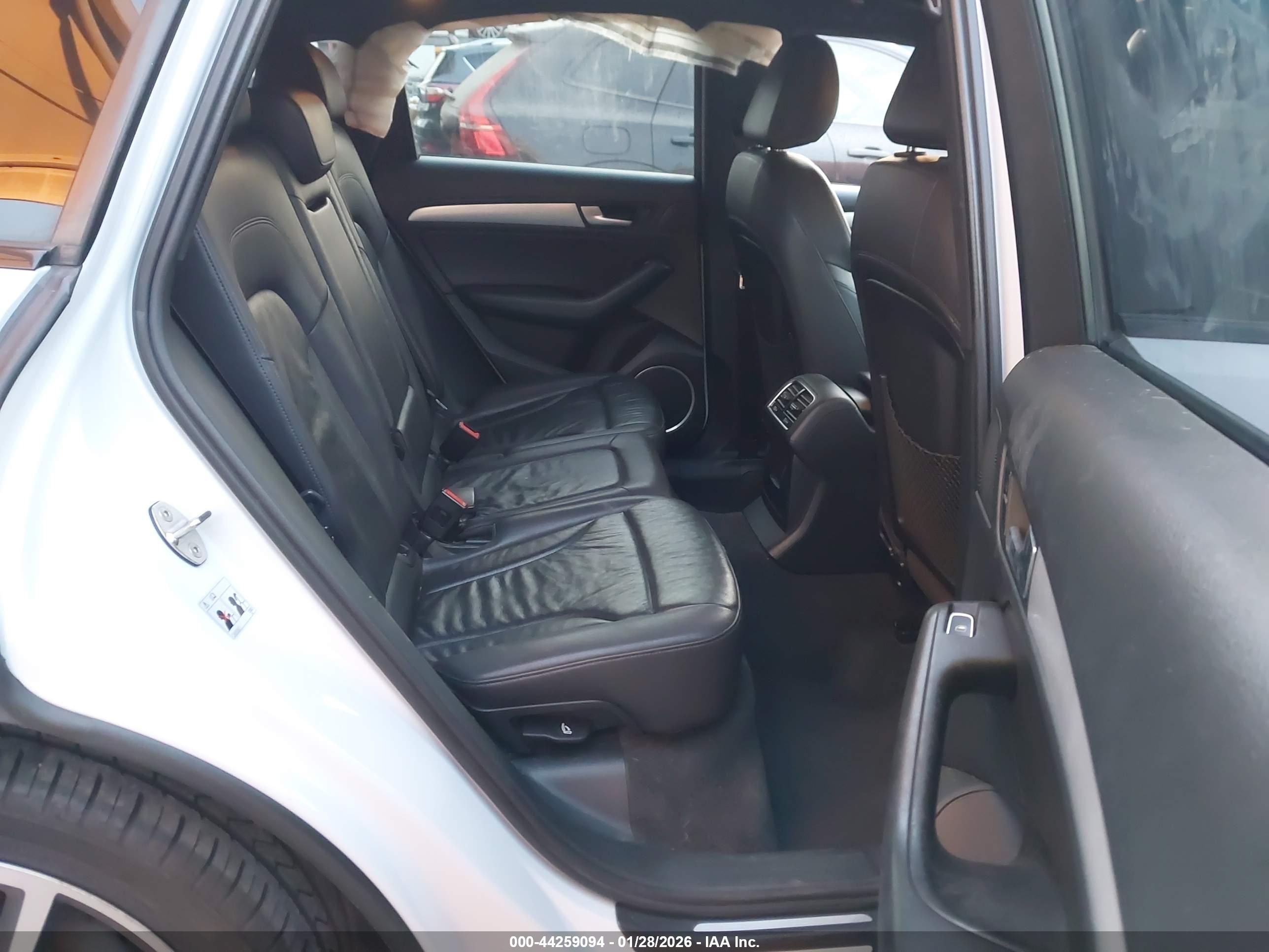 AUDI Q5 image 8
