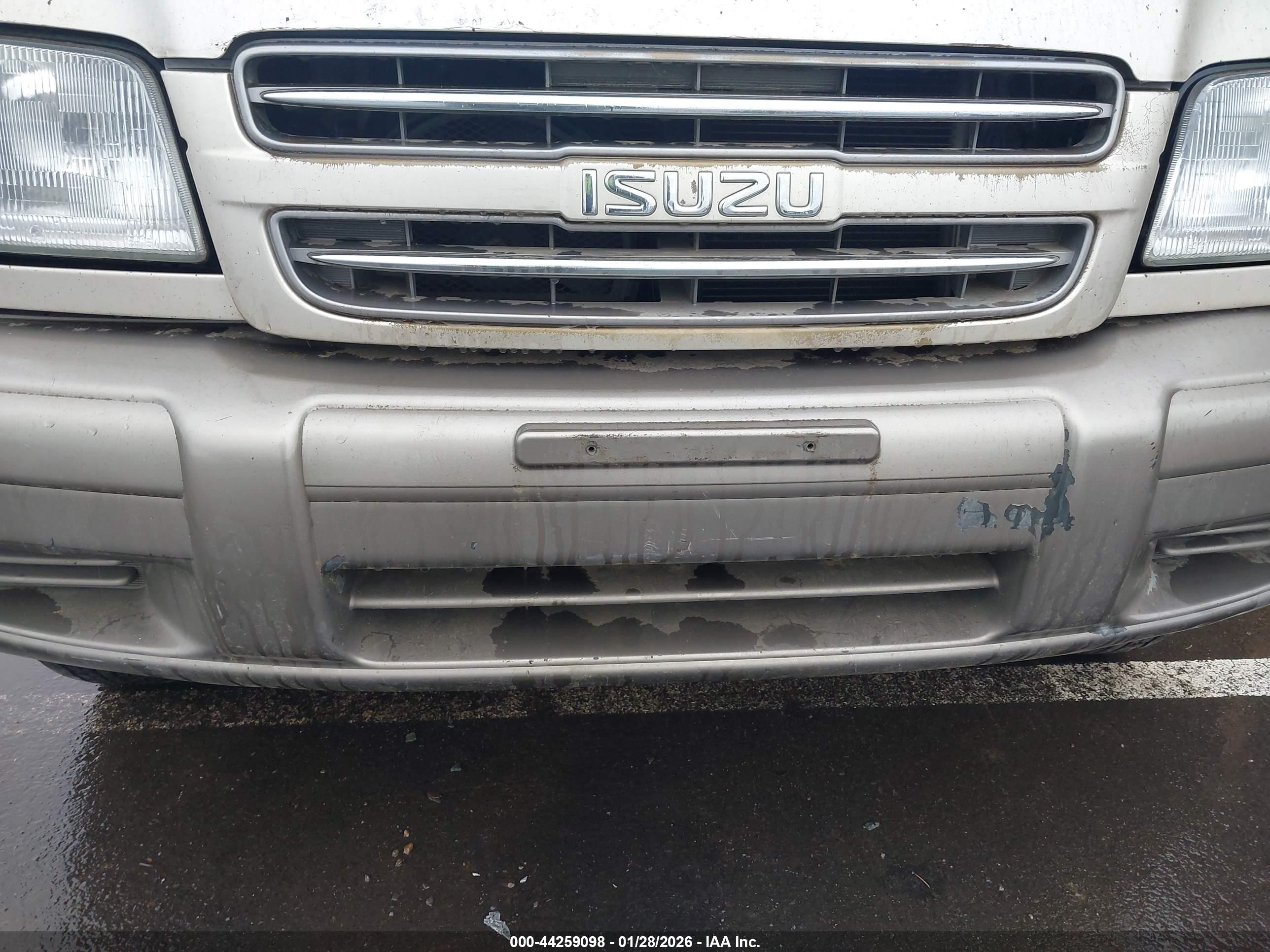 ISUZU TROOPER image 6