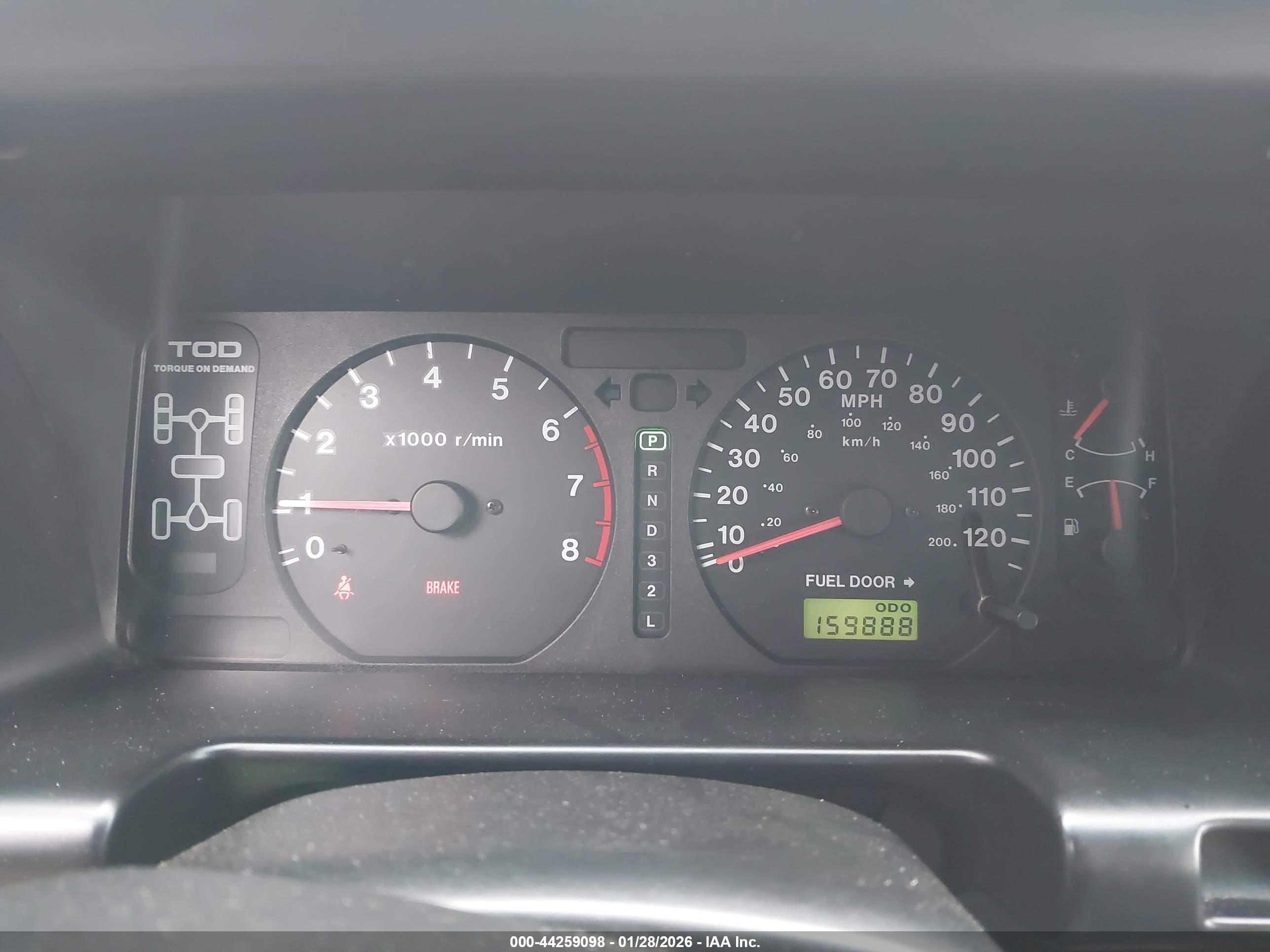 ISUZU TROOPER image 7