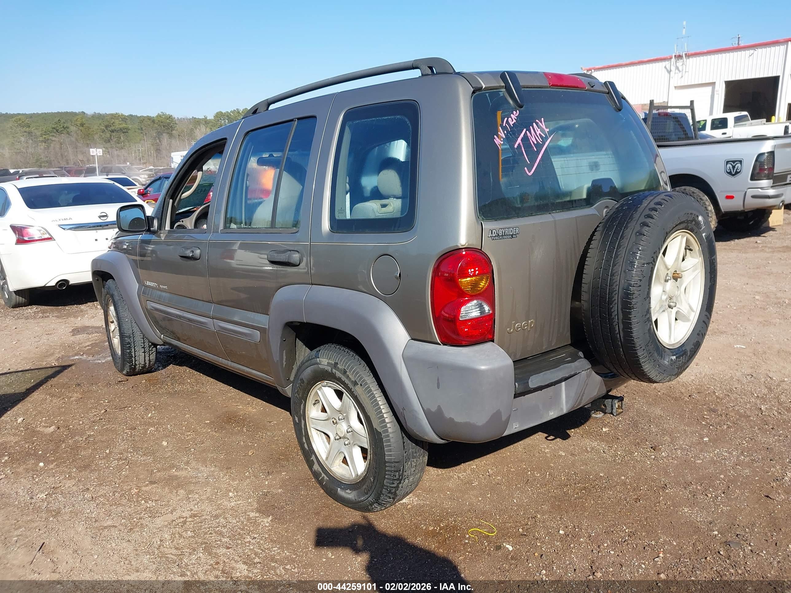JEEP LIBERTY image 3