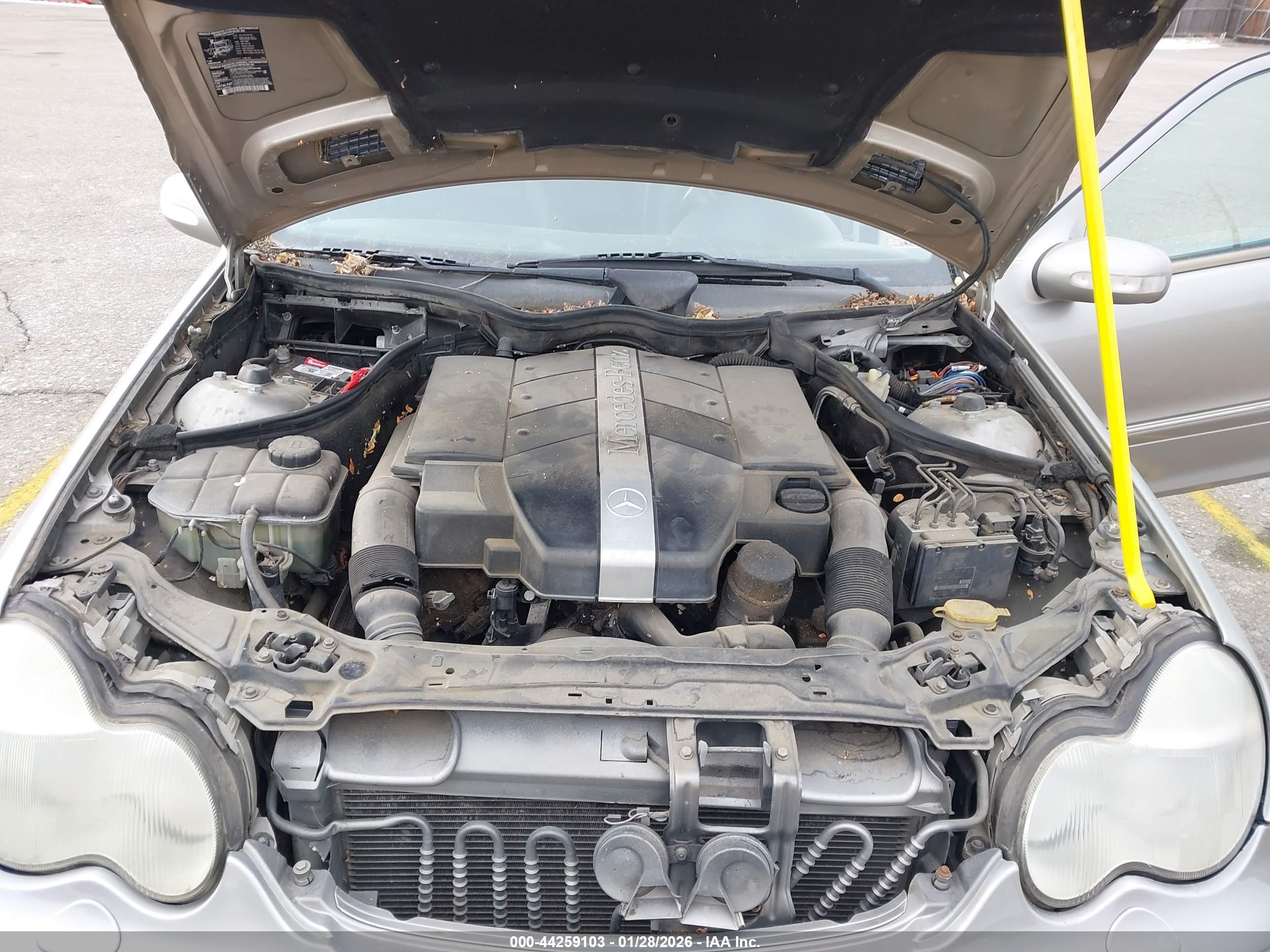 MERCEDES-BENZ C image 10