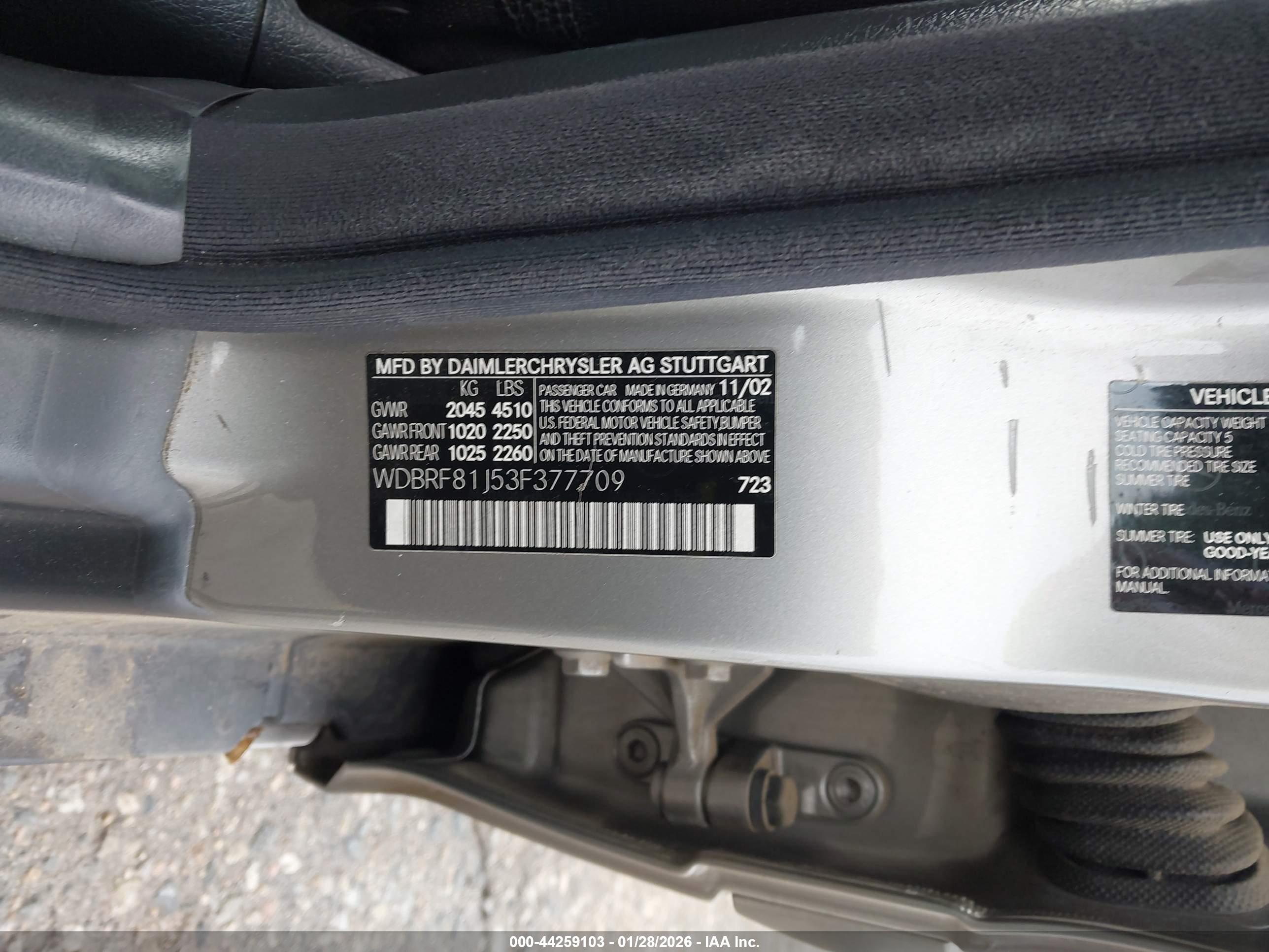 MERCEDES-BENZ C image 9