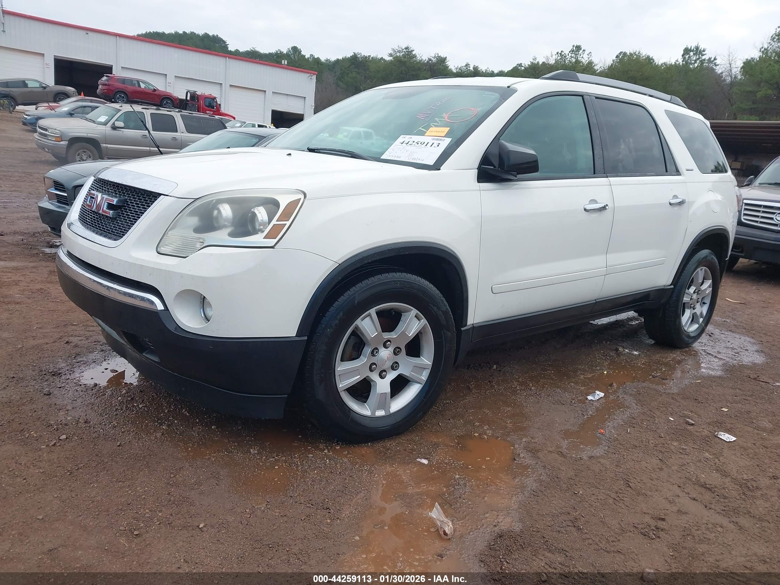 GMC ACADIA image 2