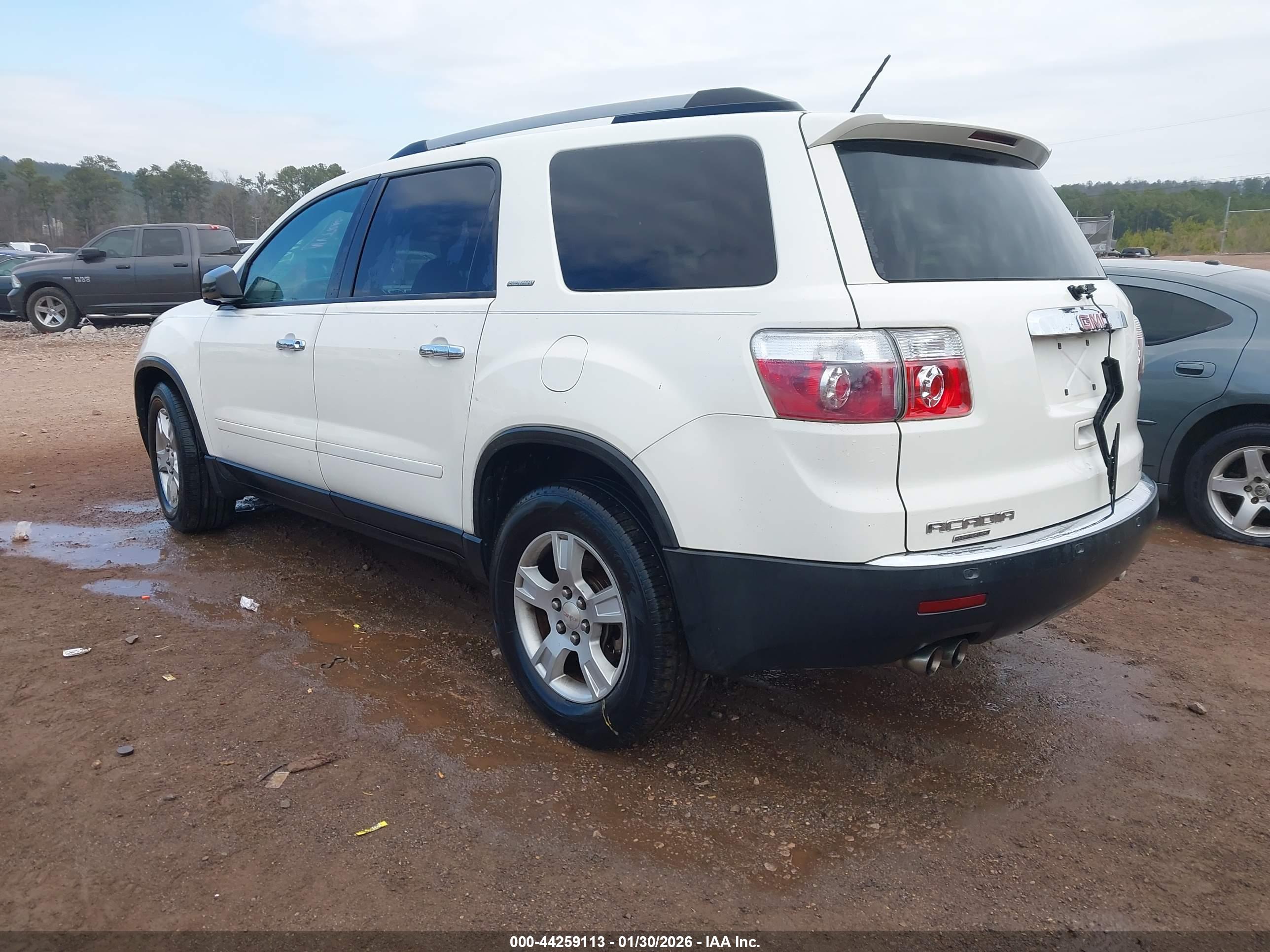 GMC ACADIA image 3