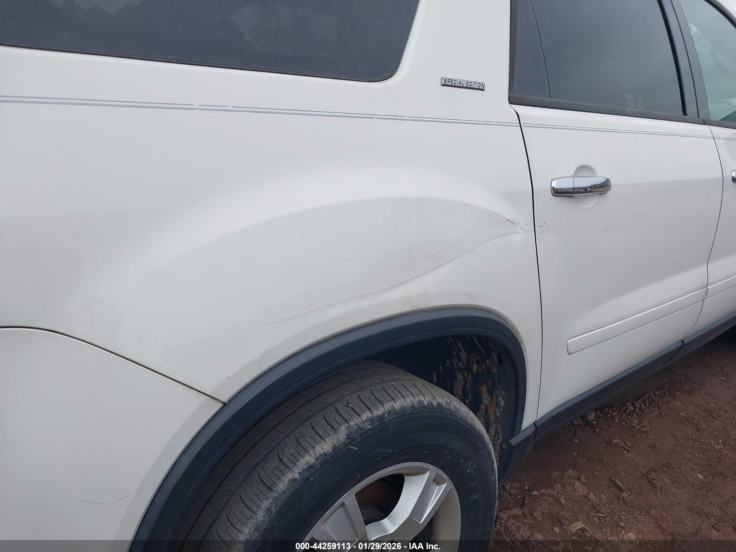 GMC ACADIA image 6