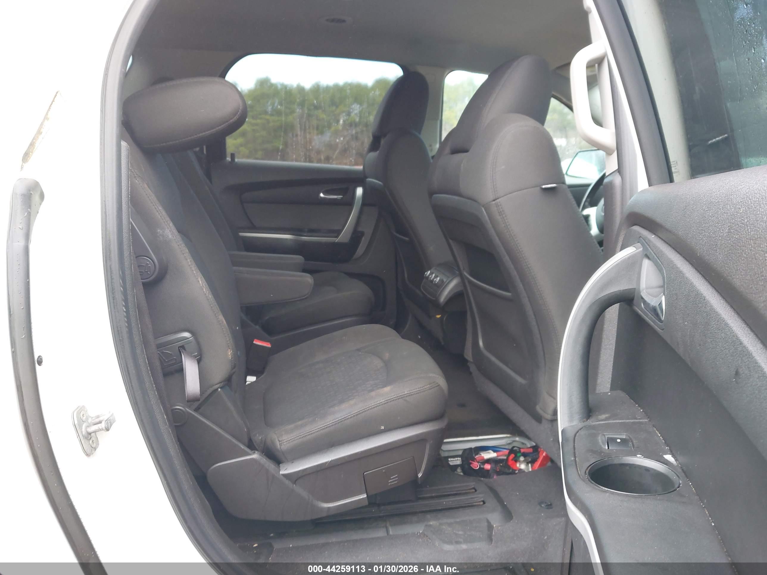 GMC ACADIA image 8