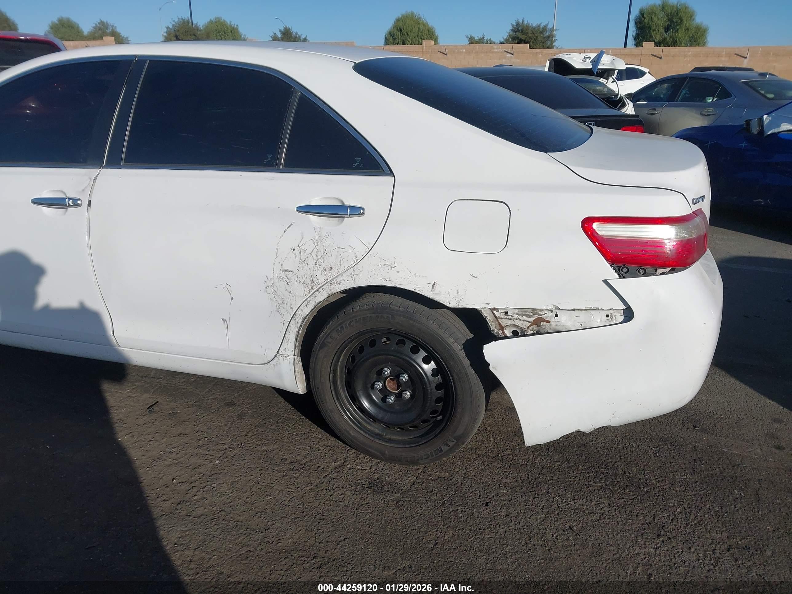 TOYOTA CAMRY image 6