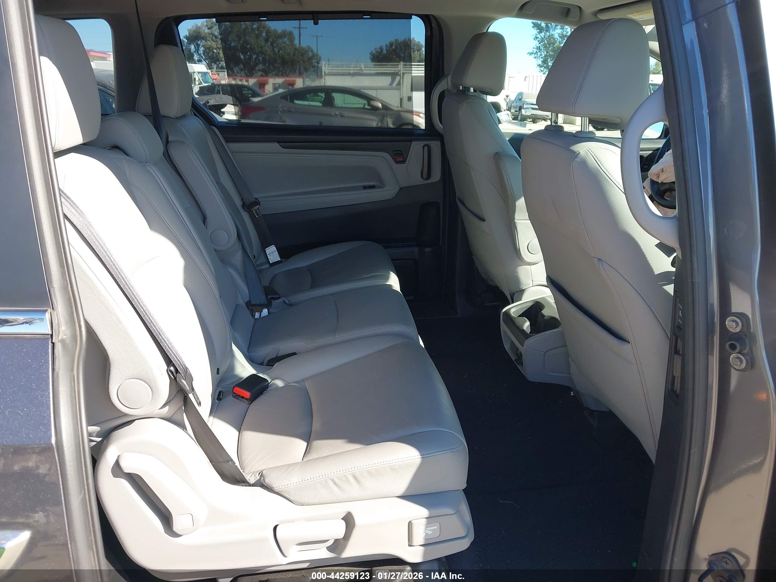HONDA ODYSSEY image 8