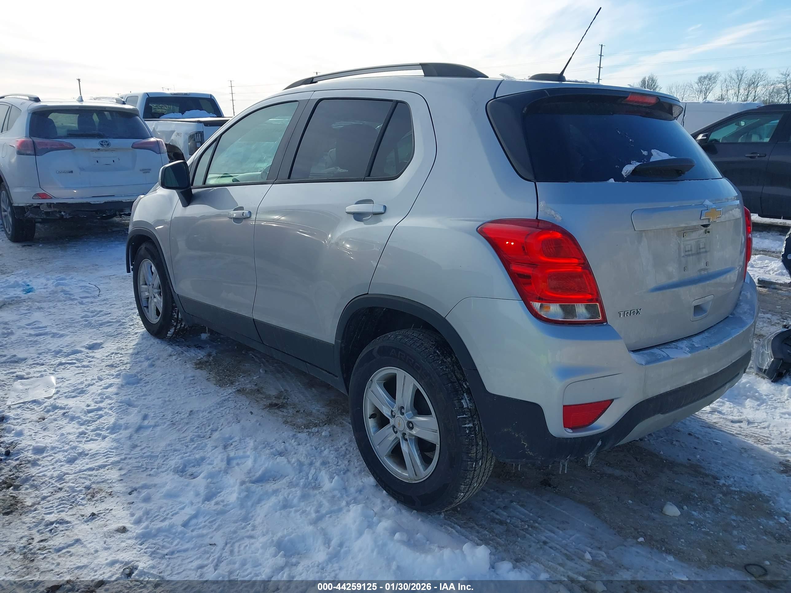CHEVROLET TRAX image 3